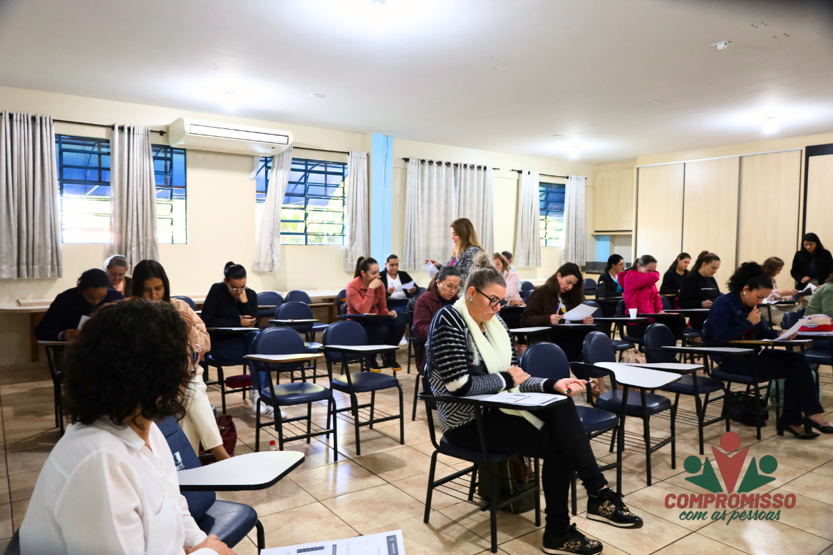Inscritos no Curso Preparatório de Gestores Escolares passam por avaliação em Missal