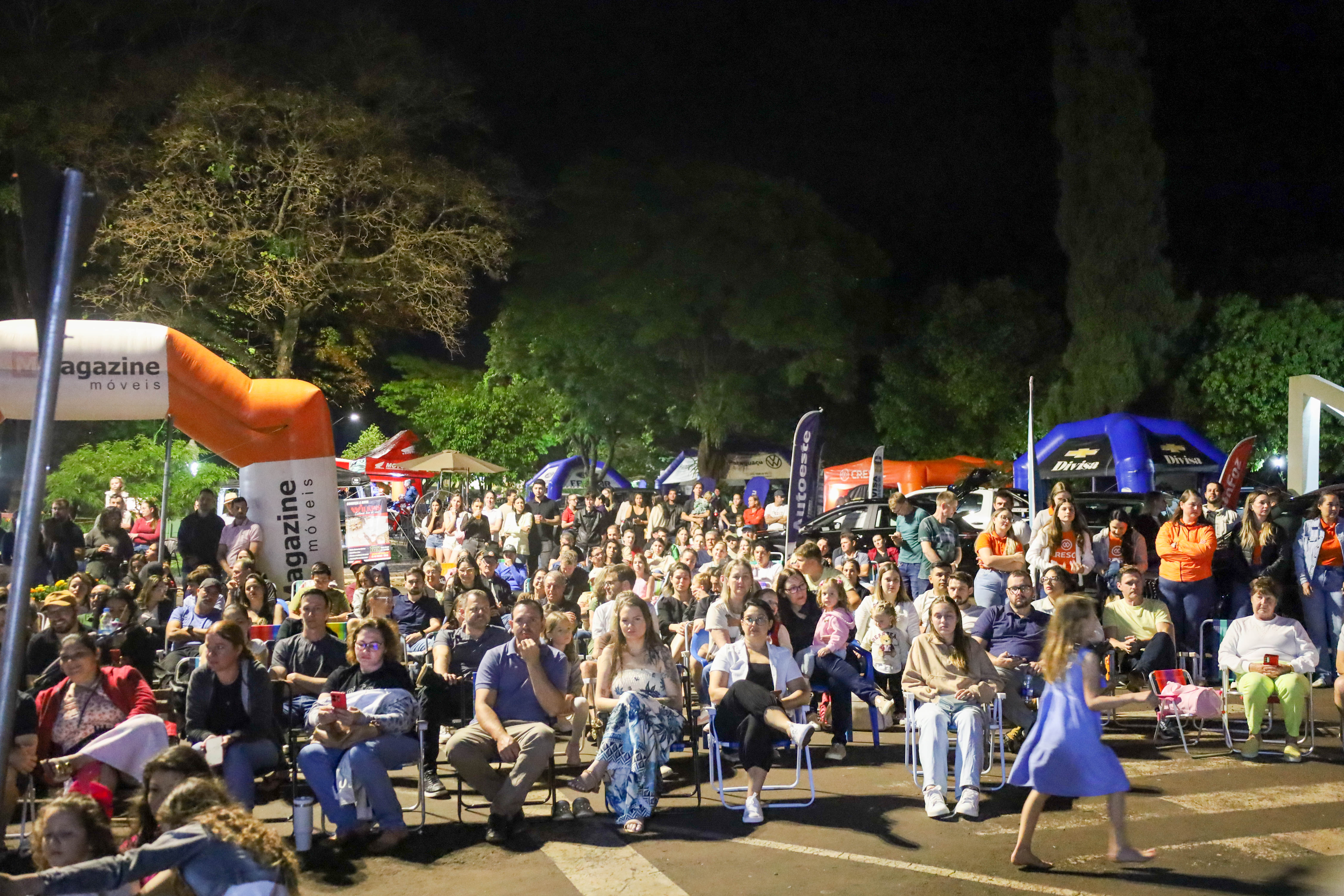 Espetáculo Ecos do Tempo atraiu um grande público para a Feira Gastronômica e Cultura e Expo Cresol