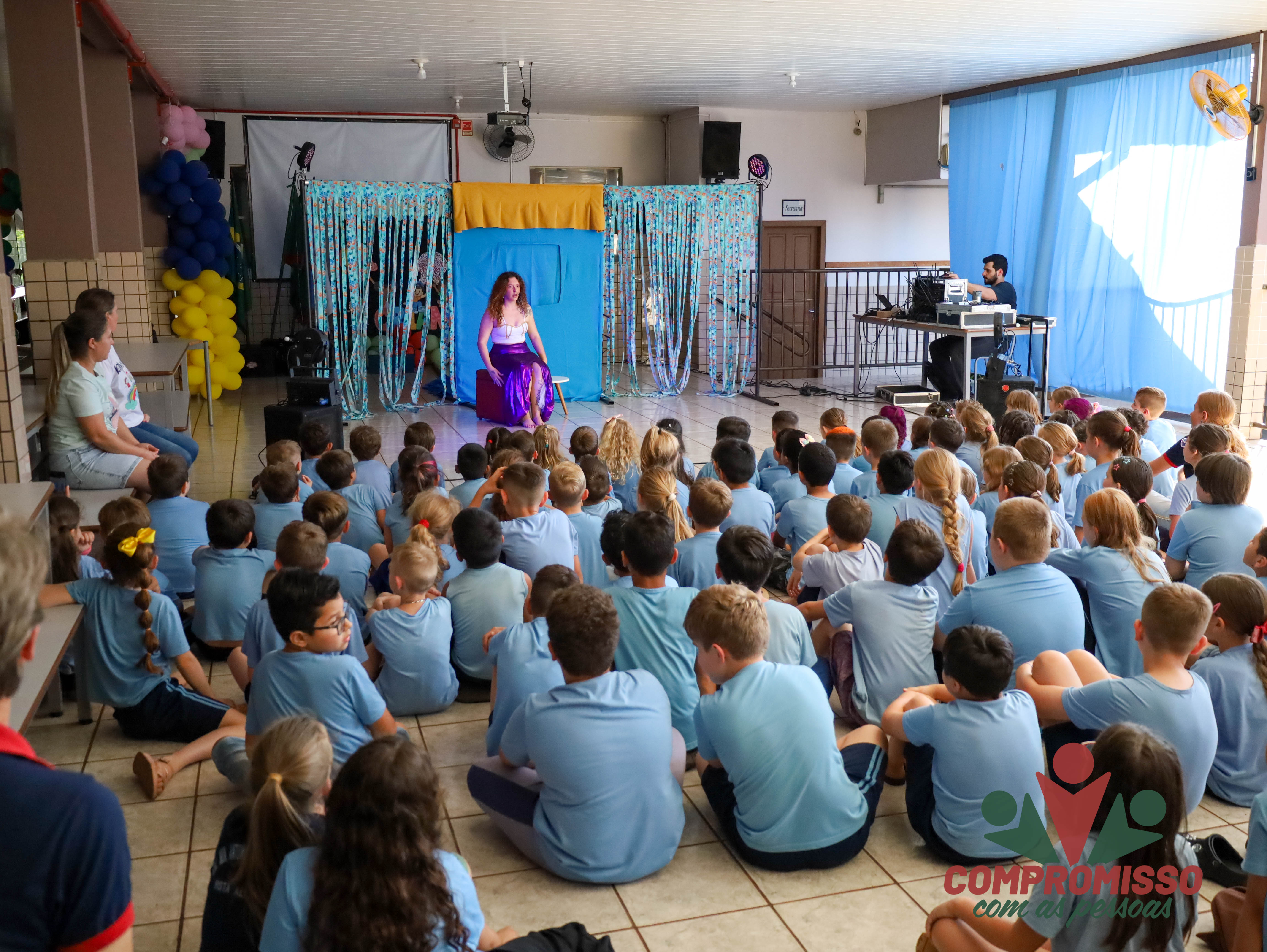 Teatro sobre Amizade é apresentado aos alunos da rede municipal durante a semana da Criança em Missal