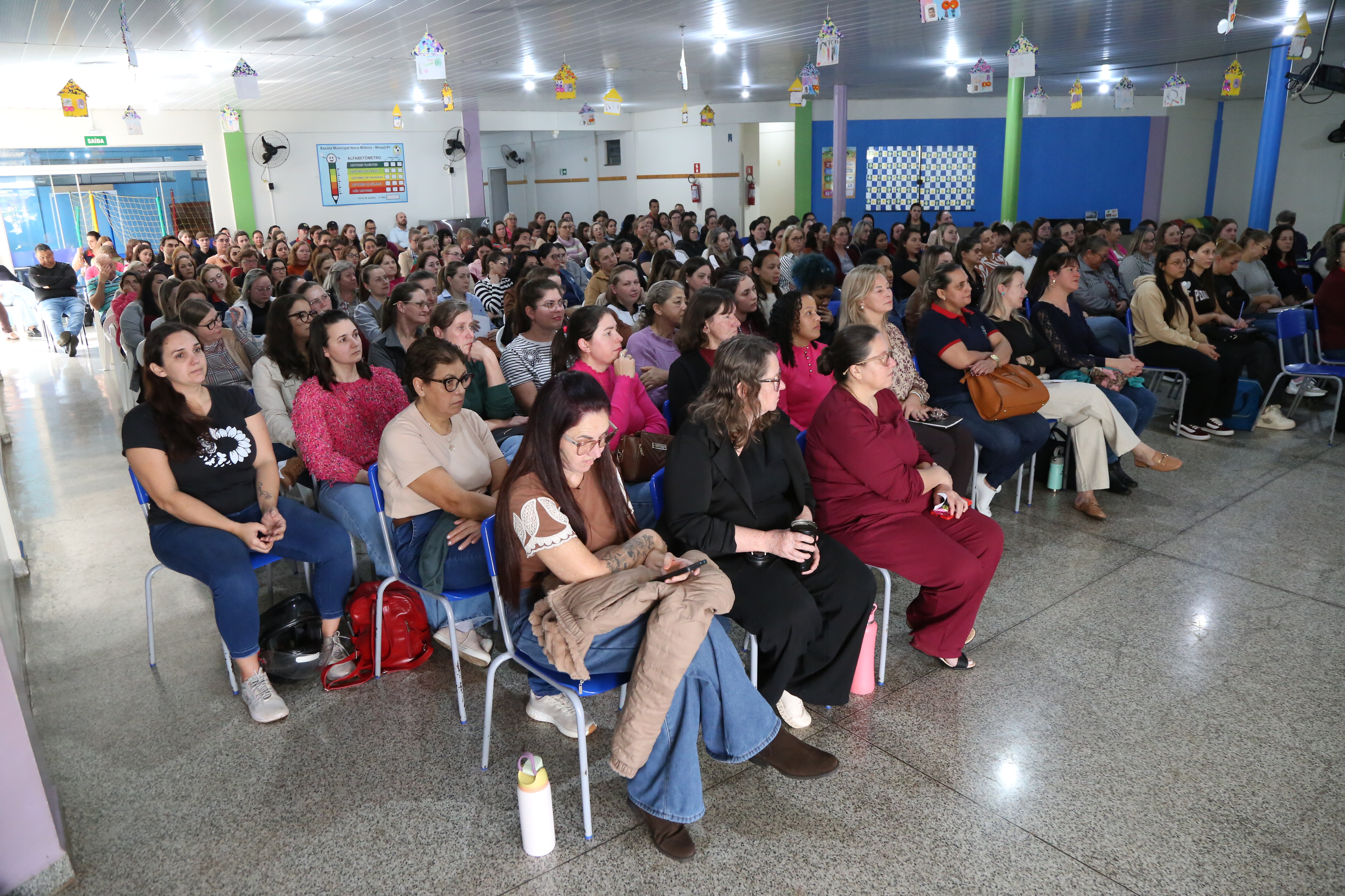 Secretaria de Educação disponibiliza formação aos professores da rede municipal de Missal em parceria com o Sicredi