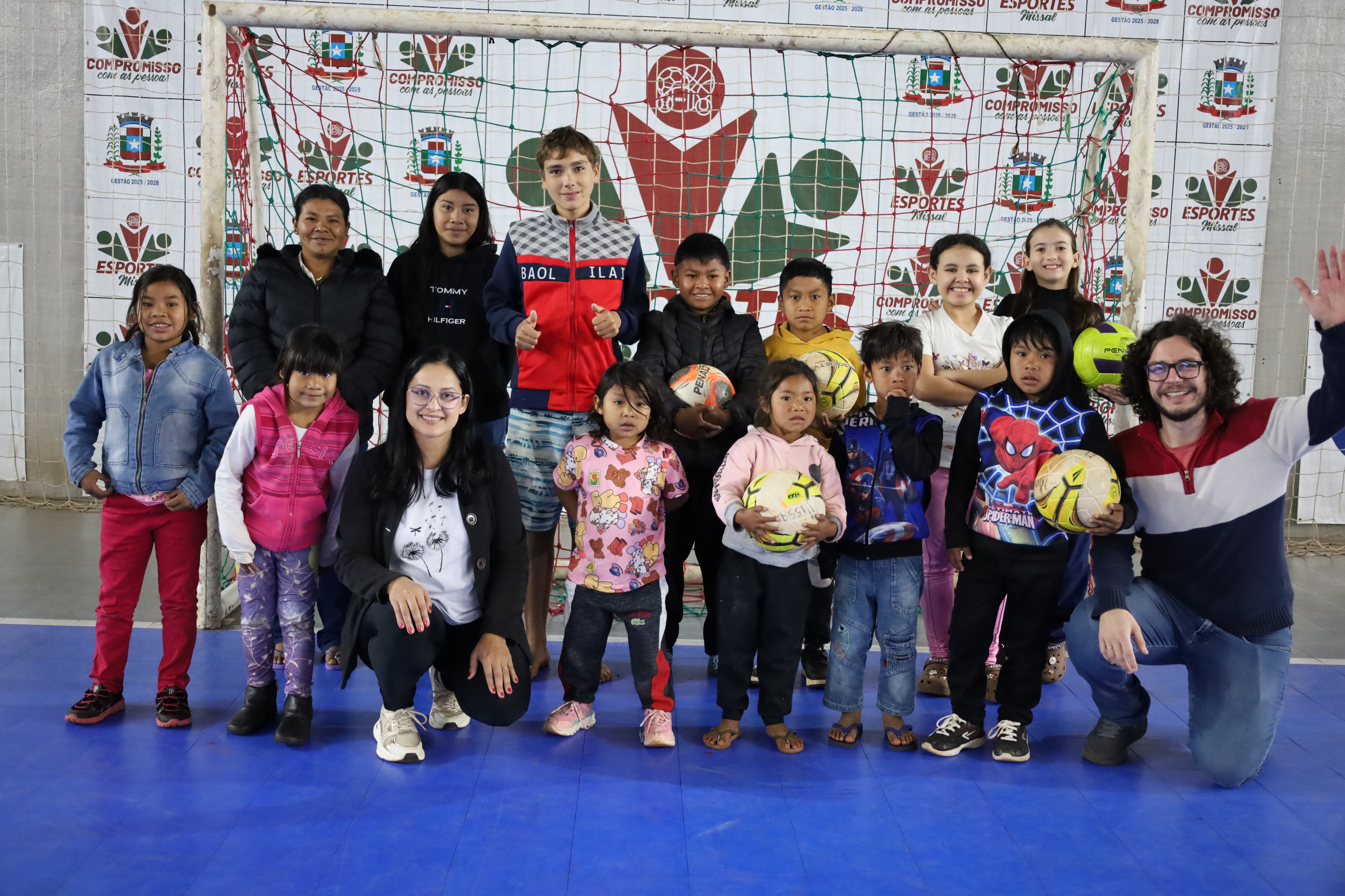 Participantes de Projetos Sociais de Missal realizam atividades recreativas durante férias escolares