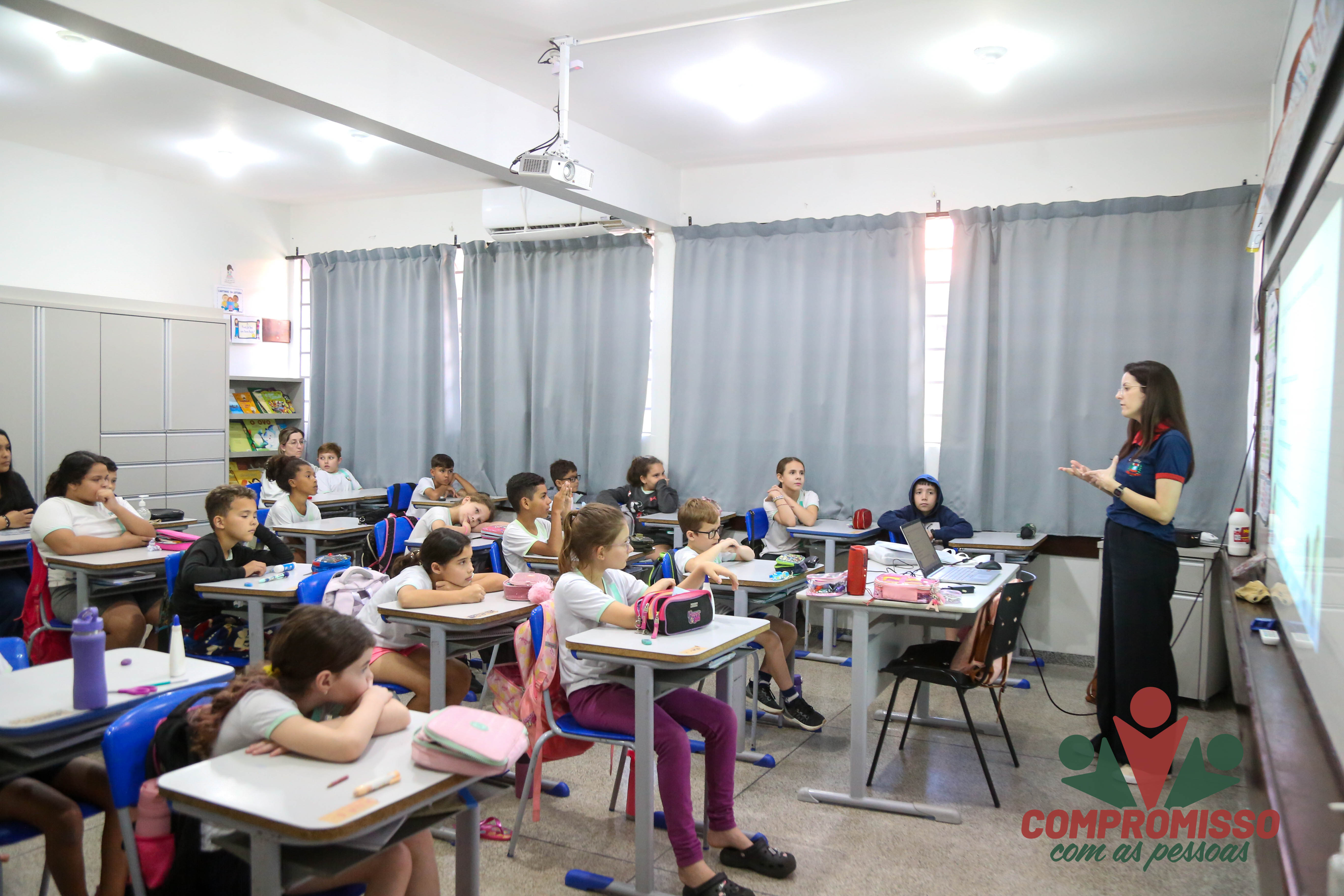 Palestras do Projeto Respeito é bom e eu pratico marcam ações do setembro amarelo nas escolas da rede municipal