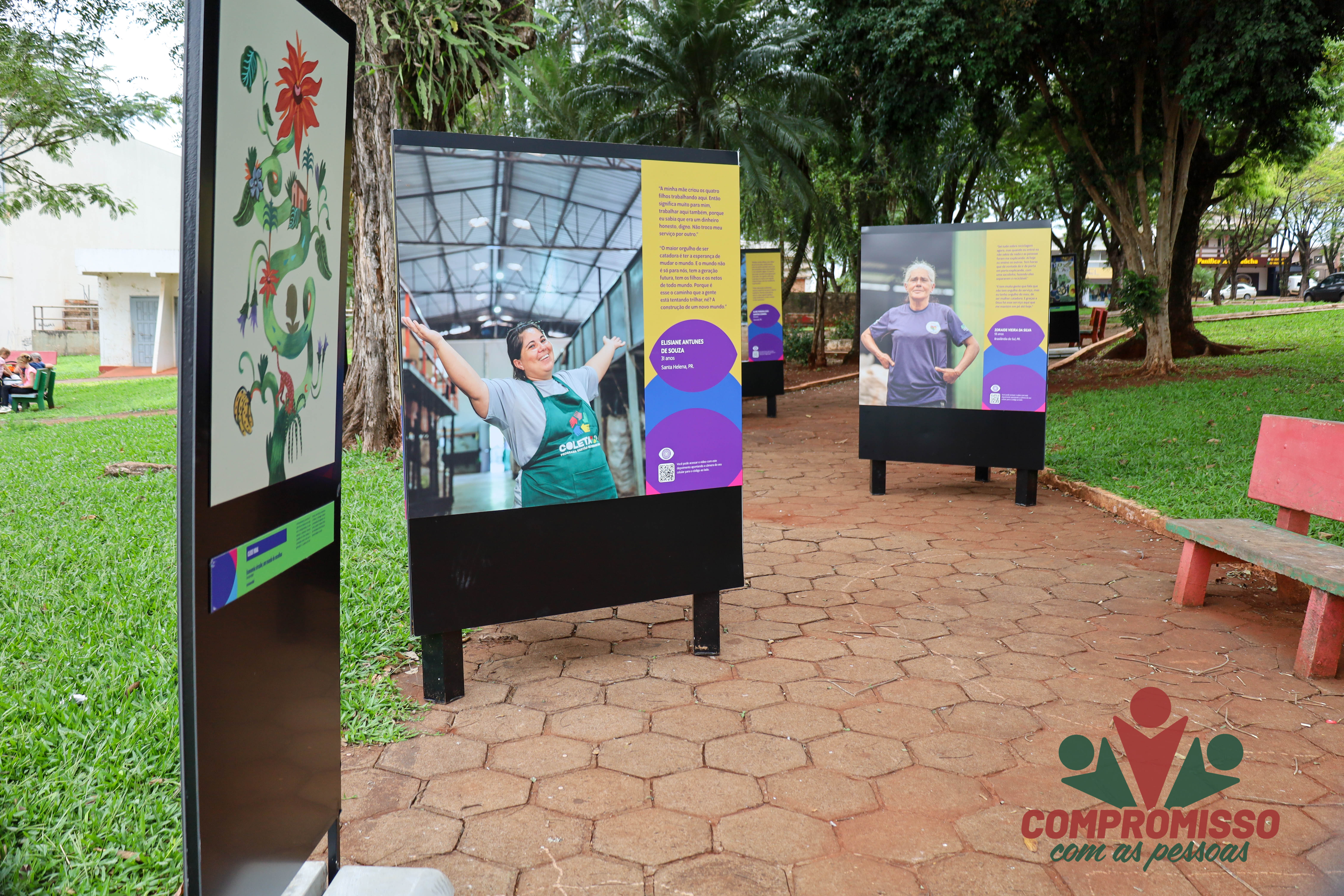 Mostra Reciclando Olhares está exposta na Praça Central de Missal