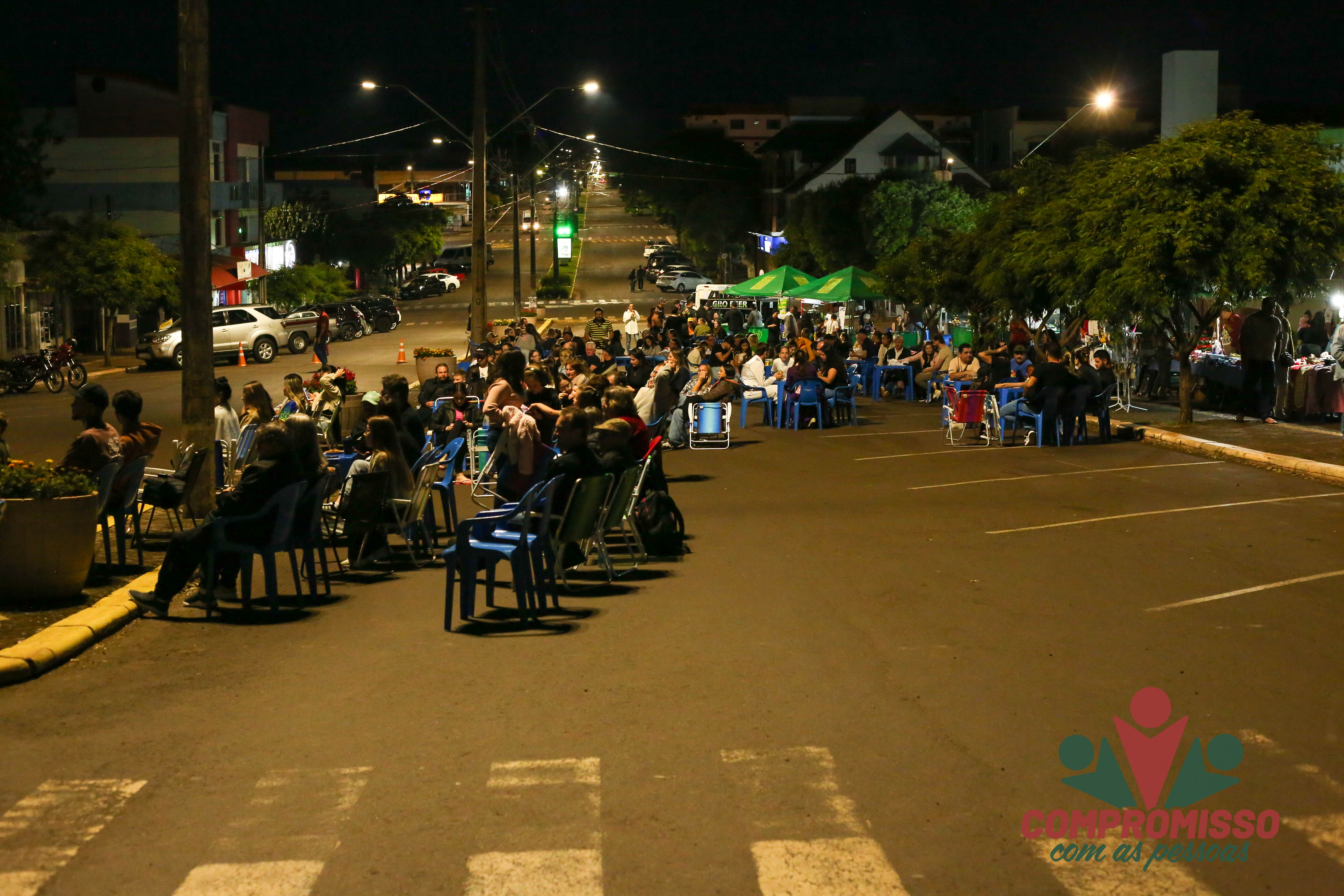 Feira Gastronômica e Cultural de Missal contou com apresentações de música e dança