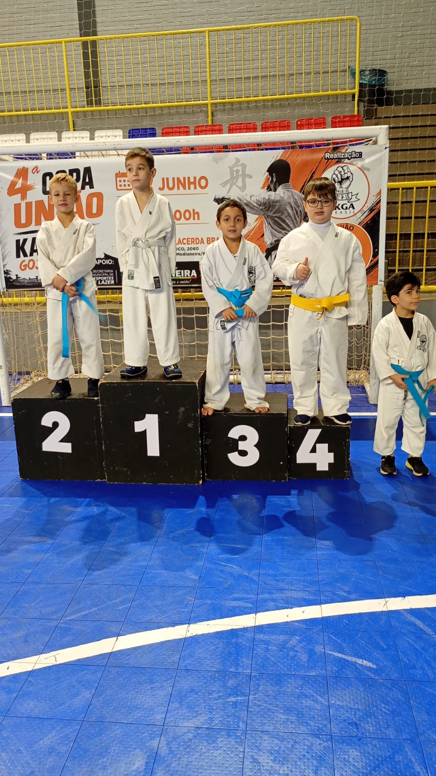 Atletas Missalenses se destacam em competição regional de Karatê