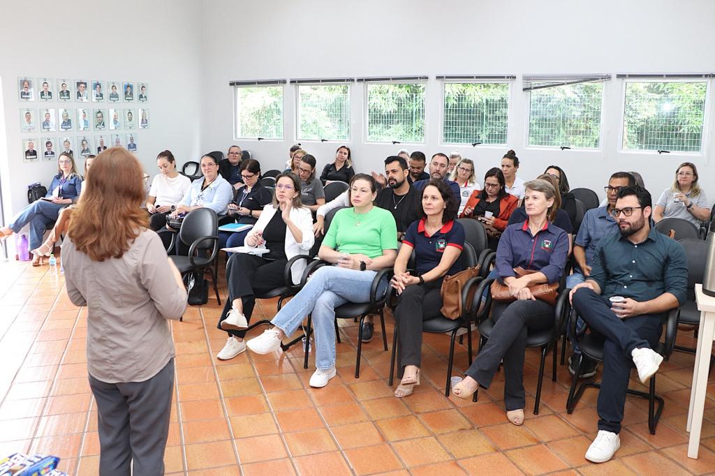 Representantes da Educação de Missal participam de alinhamento de ações do Programa Mais Ideb 2026