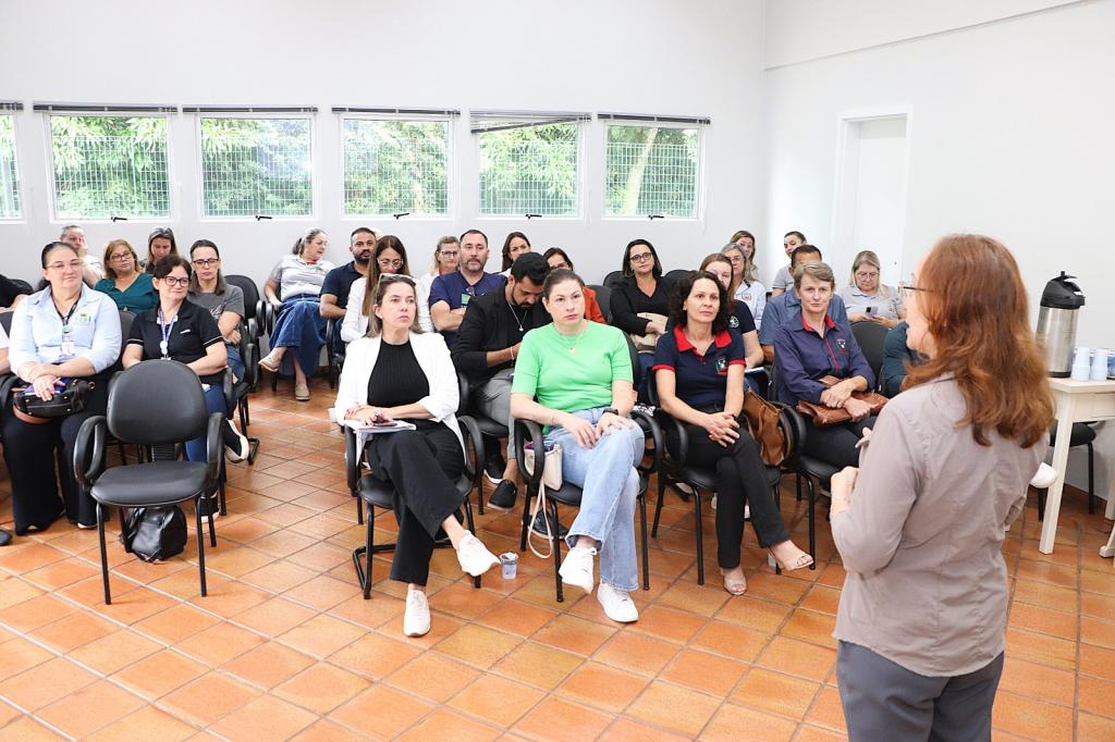 Representantes da Educação de Missal participam de alinhamento de ações do Programa Mais Ideb 2026