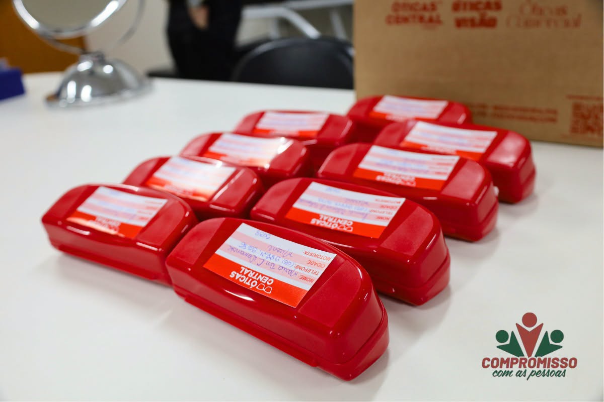Mais de 480 óculos já foram entregues pelo Programa Olhar Missalense