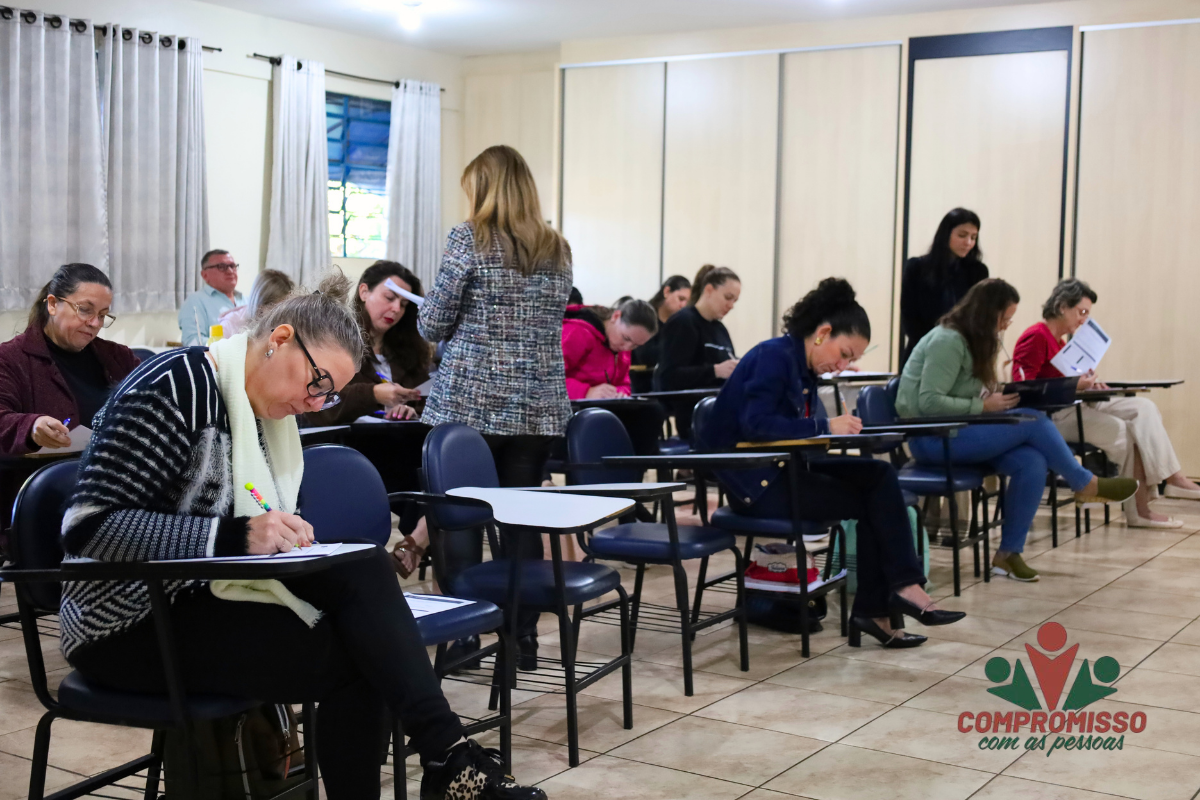 Inscritos no Curso Preparatório de Gestores Escolares passam por avaliação em Missal