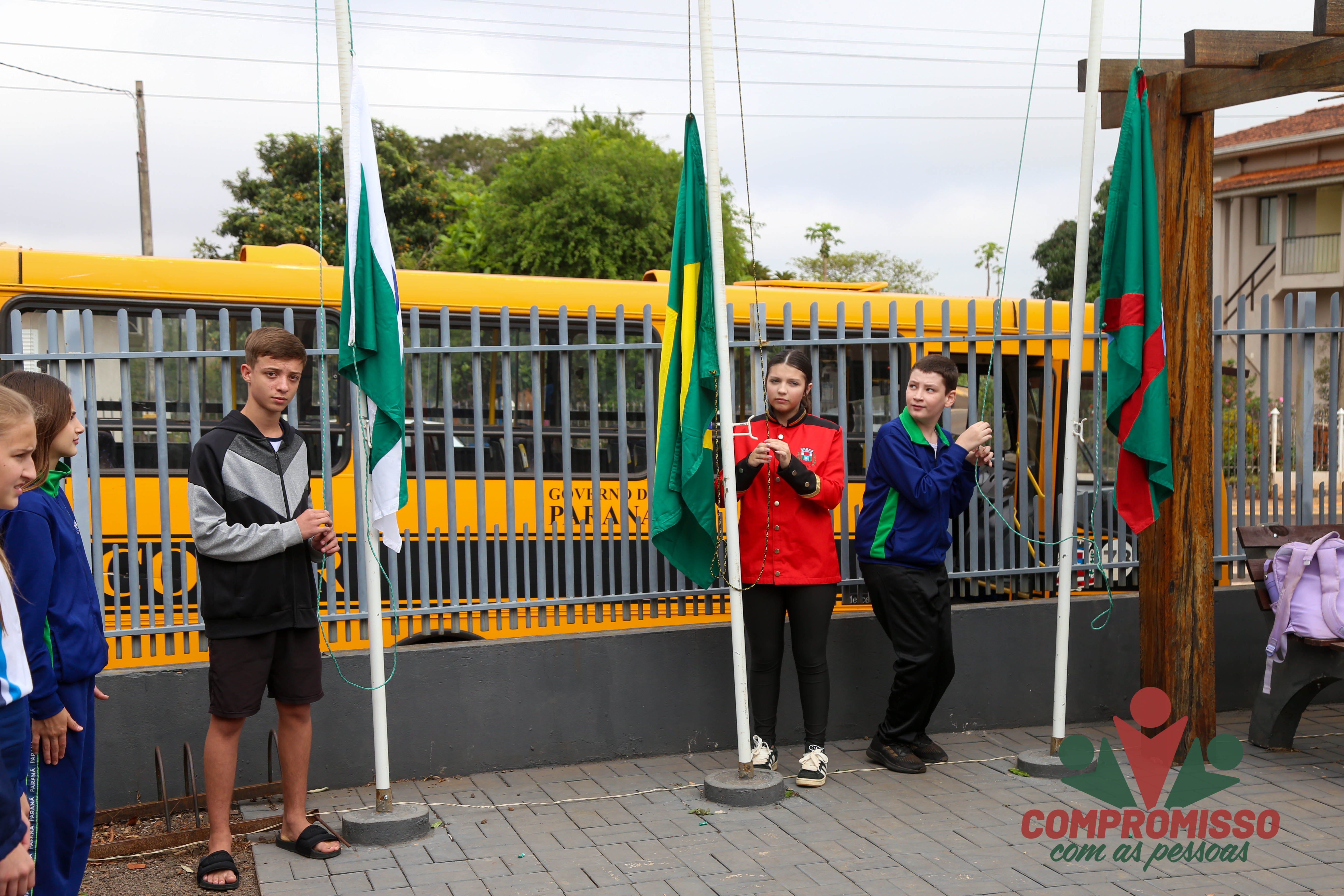 Escola de Vista Alegre e São Pedro participam de ato Cívico descentralizado em Missal