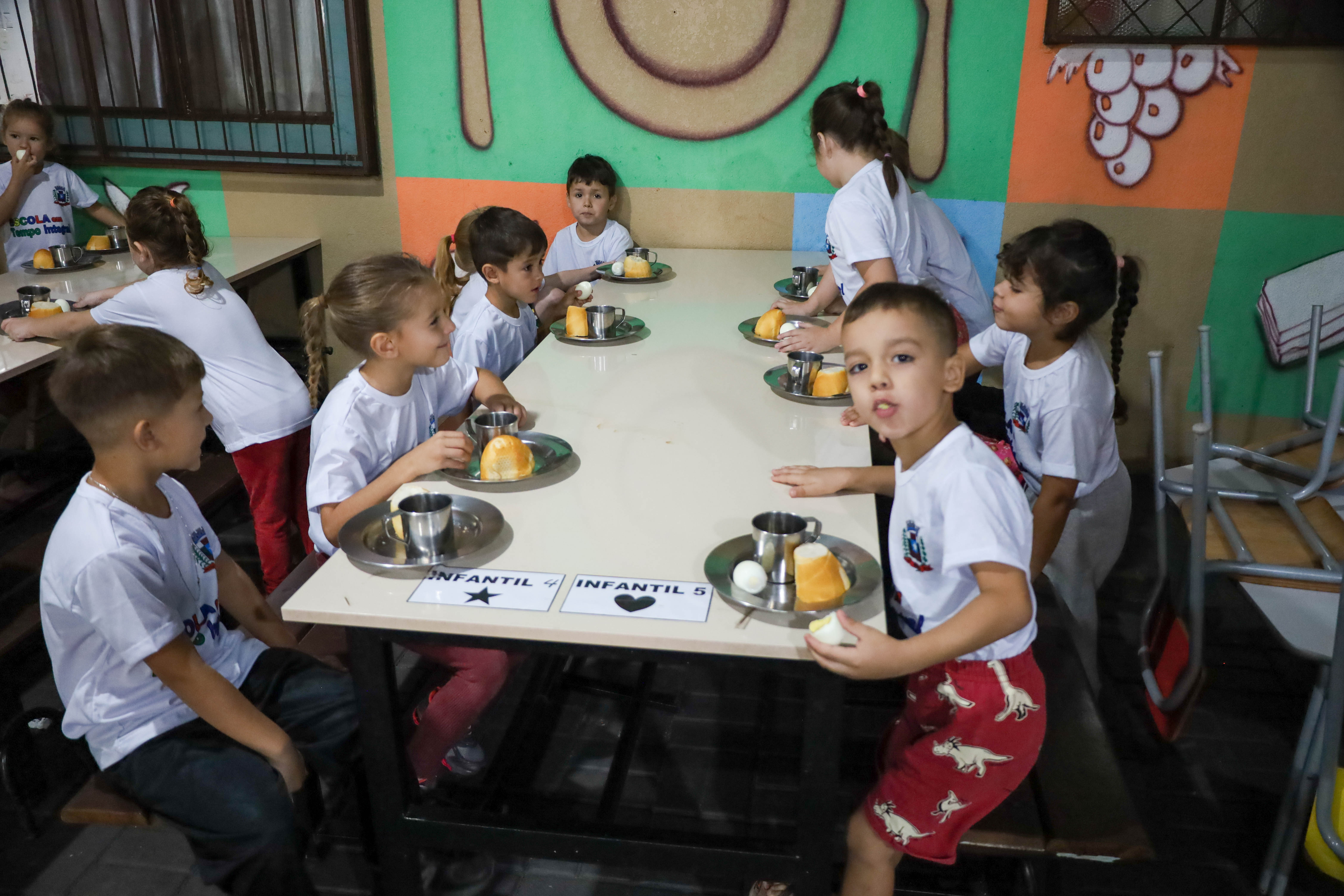 Secretaria de Educação de Missal inclui ovo cozido para reforçar a alimentação escolar
