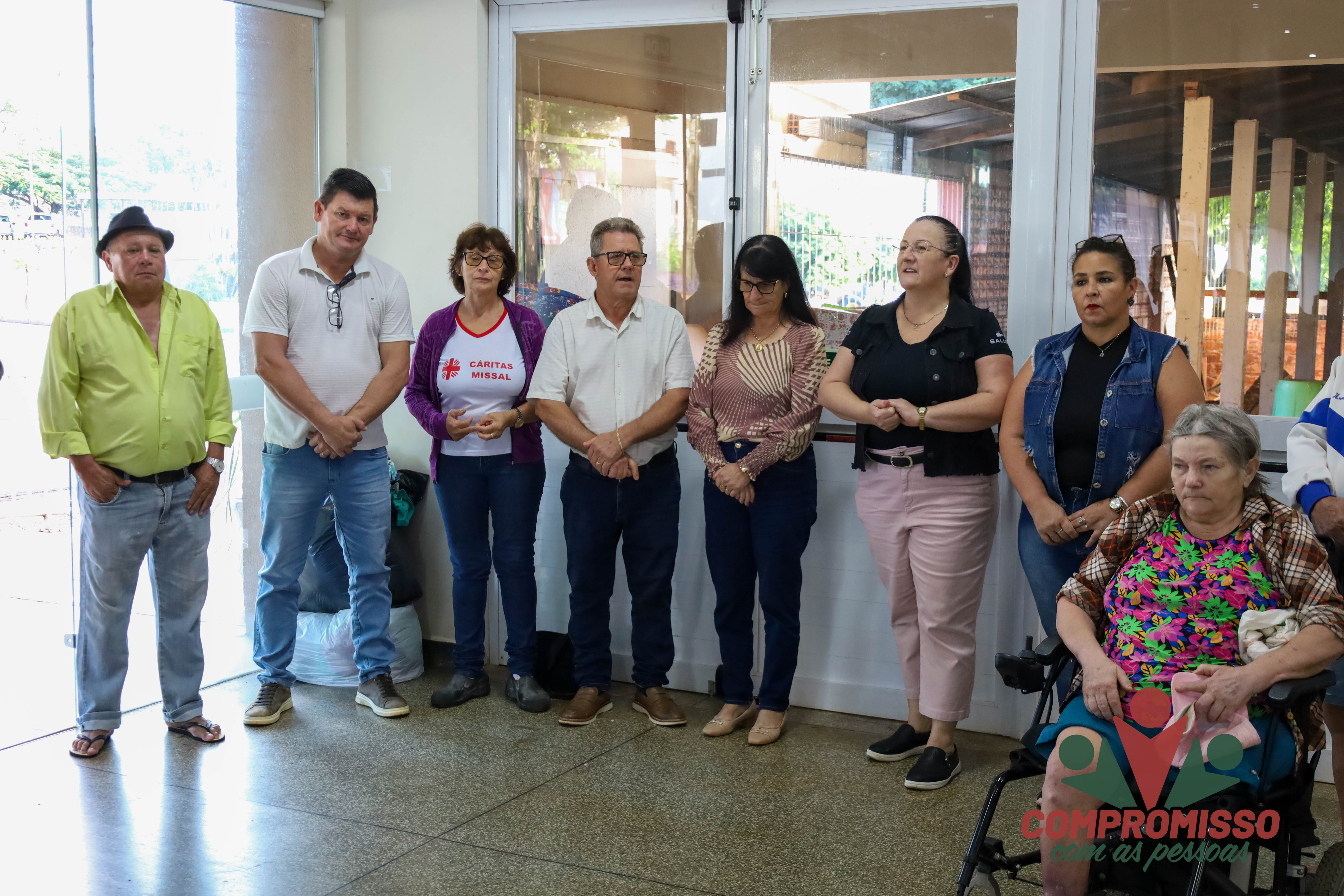 Começou o Feirão de Roupas Usadas em Missal