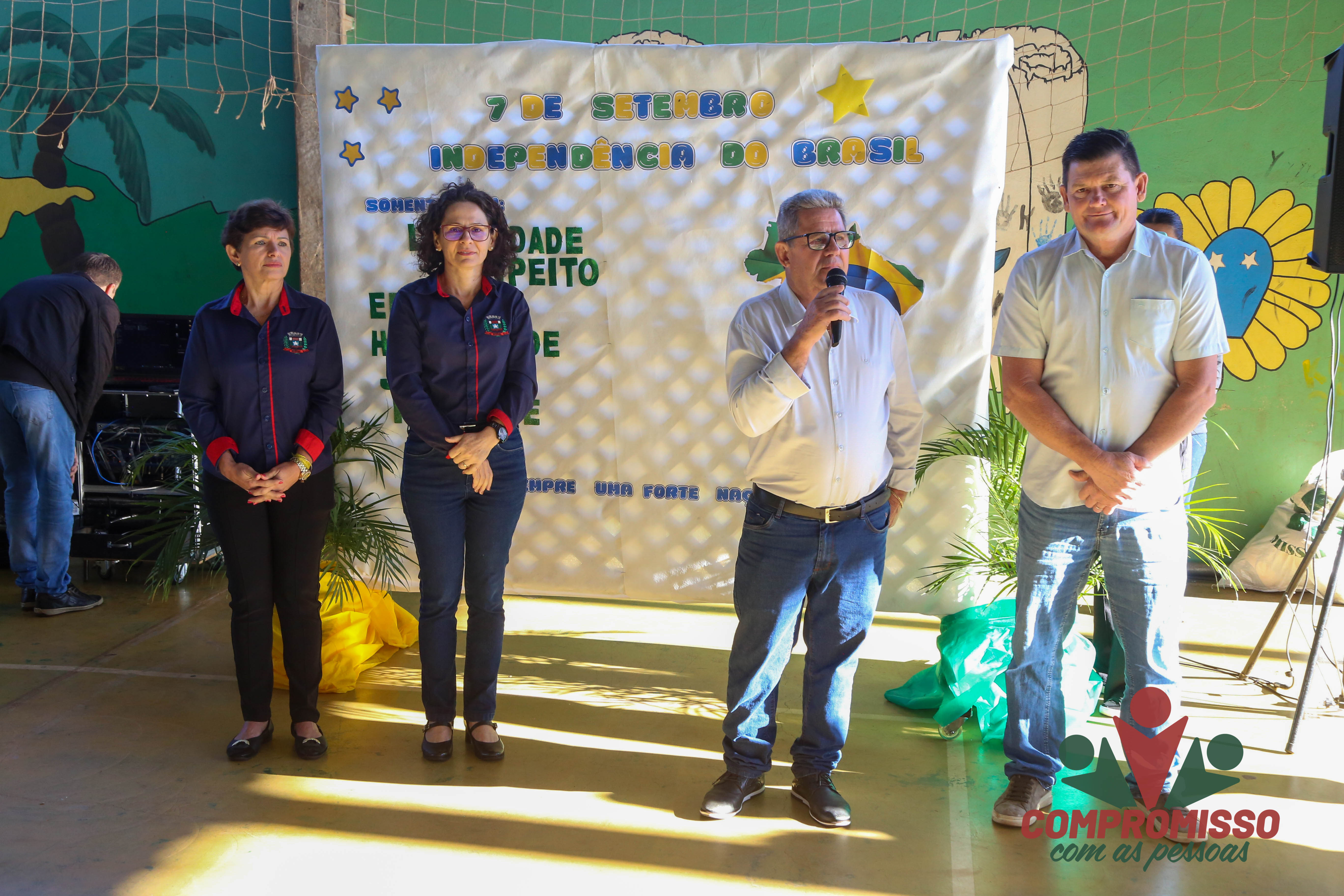 Linha Jacutinga contou com ato cívico plural