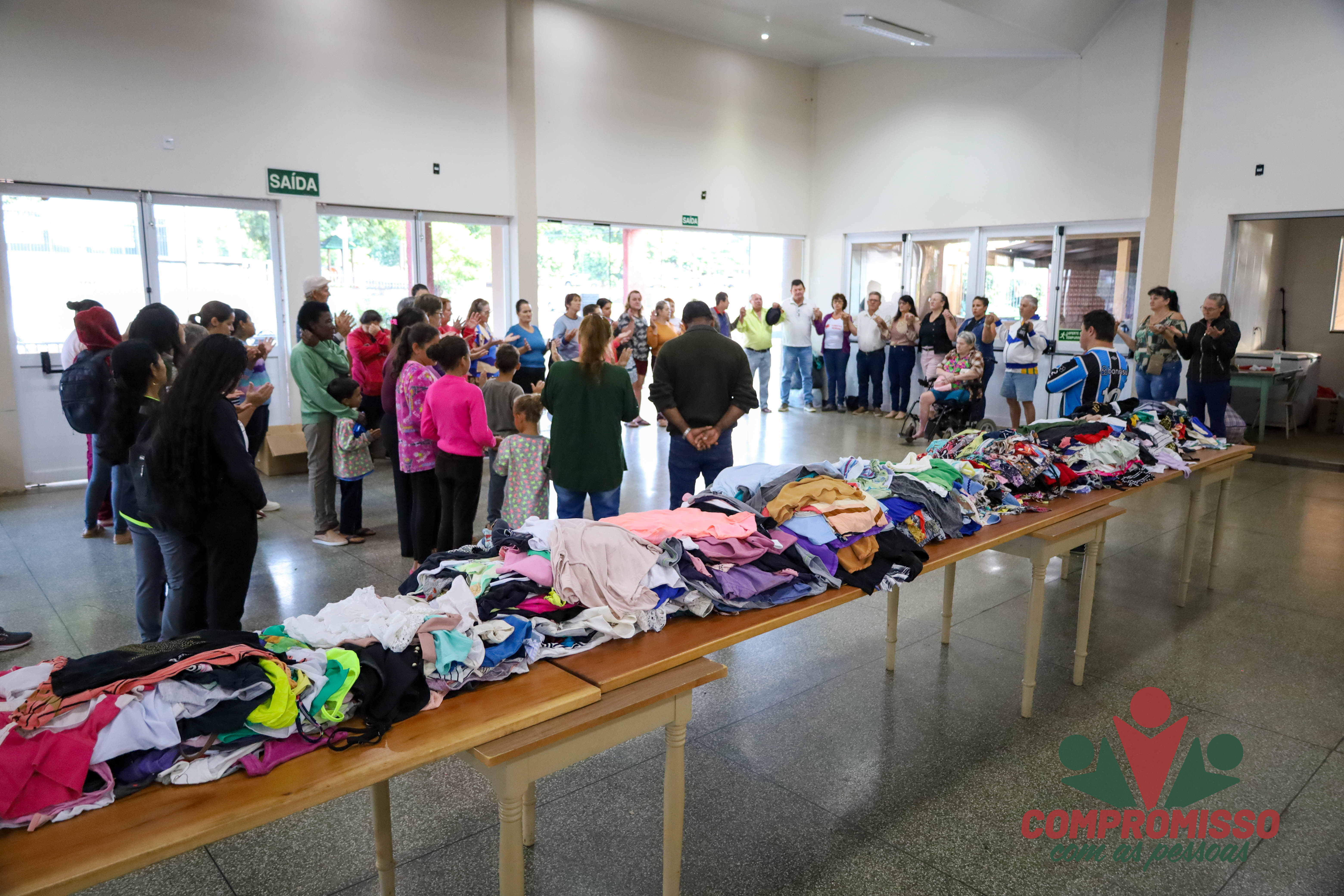 Começou o Feirão de Roupas Usadas em Missal
