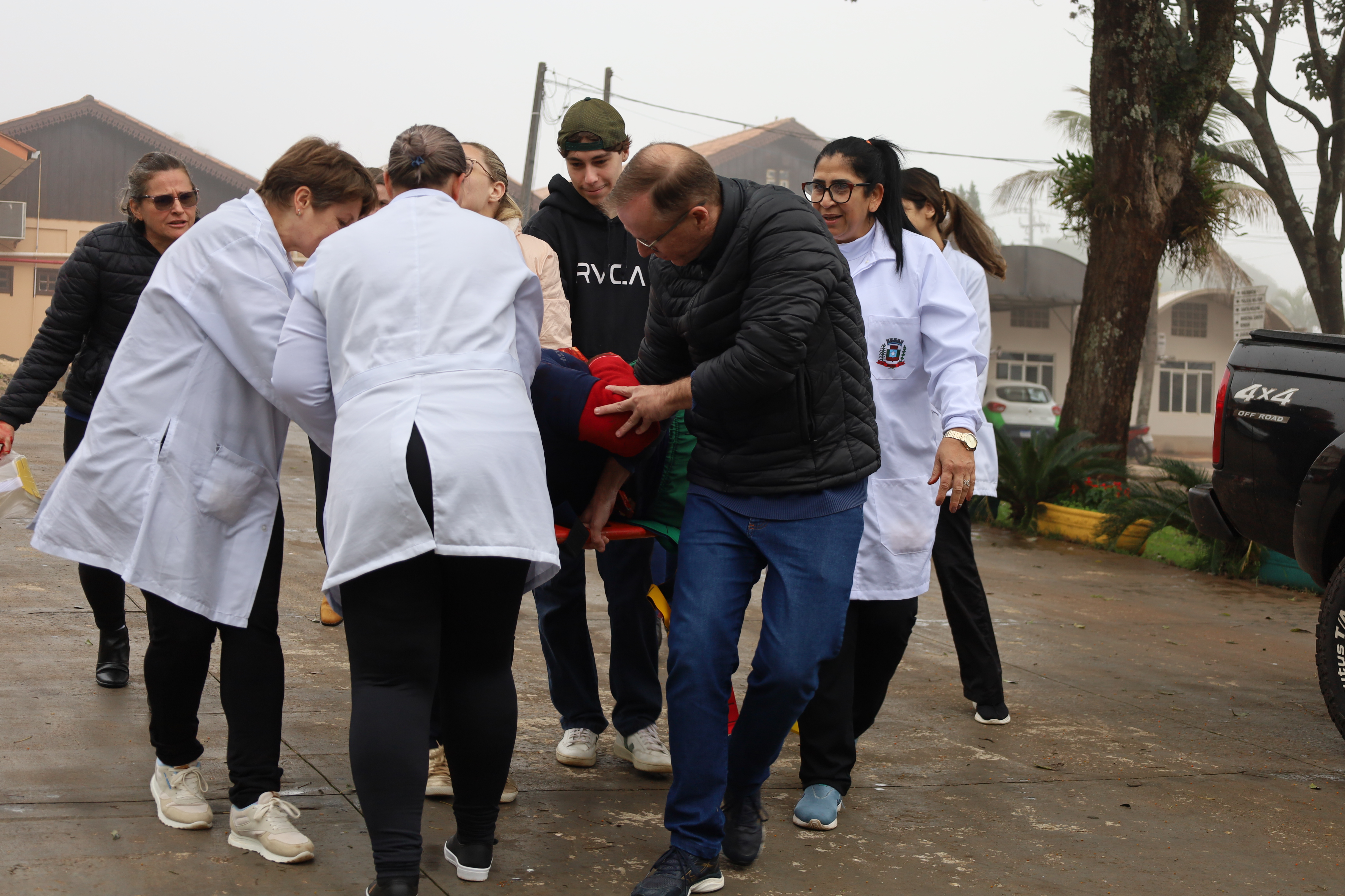 Profissionais que atuam nas Unidades de Saúde de Missal participam de formação prática sobre primeiros socorros