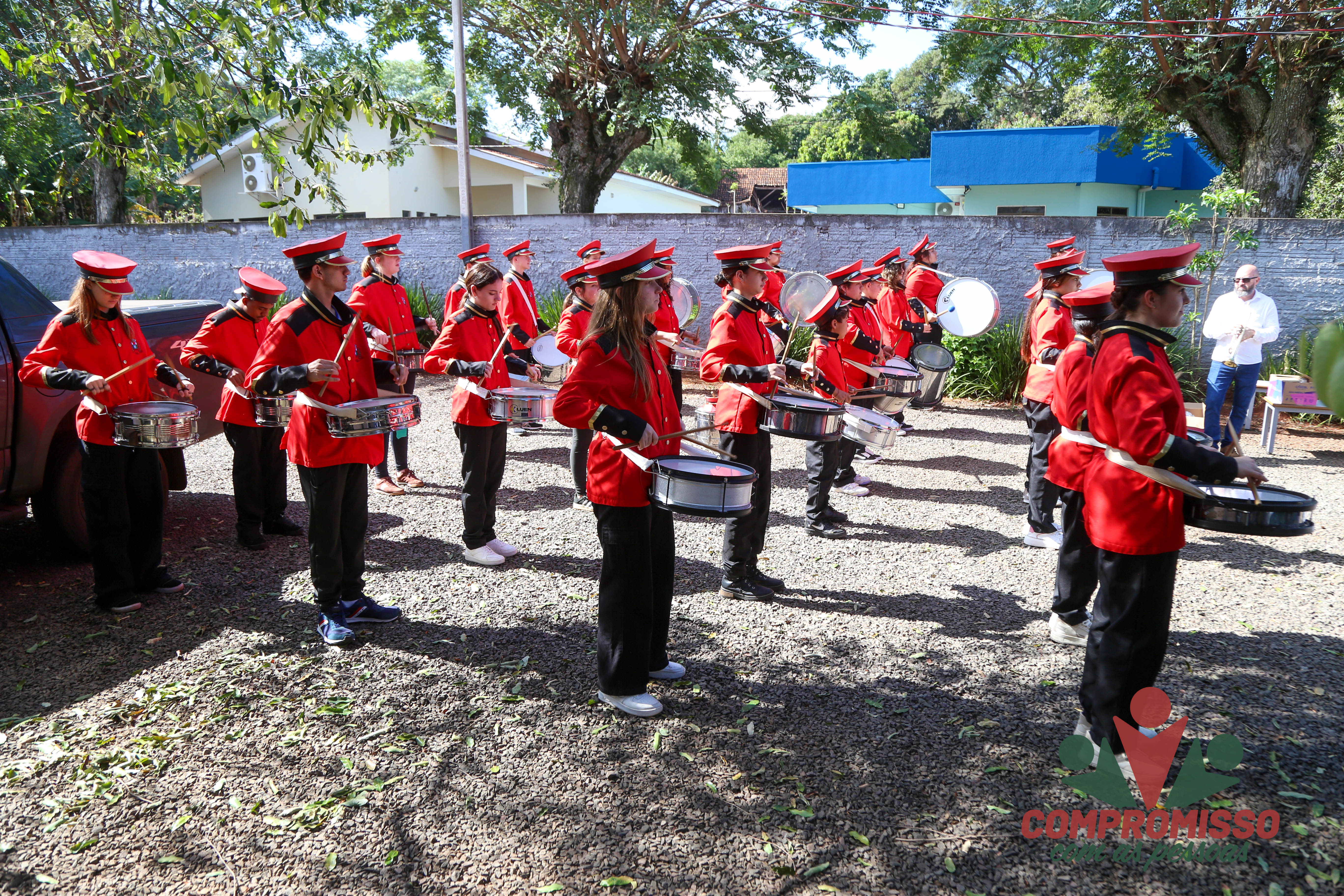 Escola de Vista Alegre e São Pedro participam de ato Cívico descentralizado em Missal