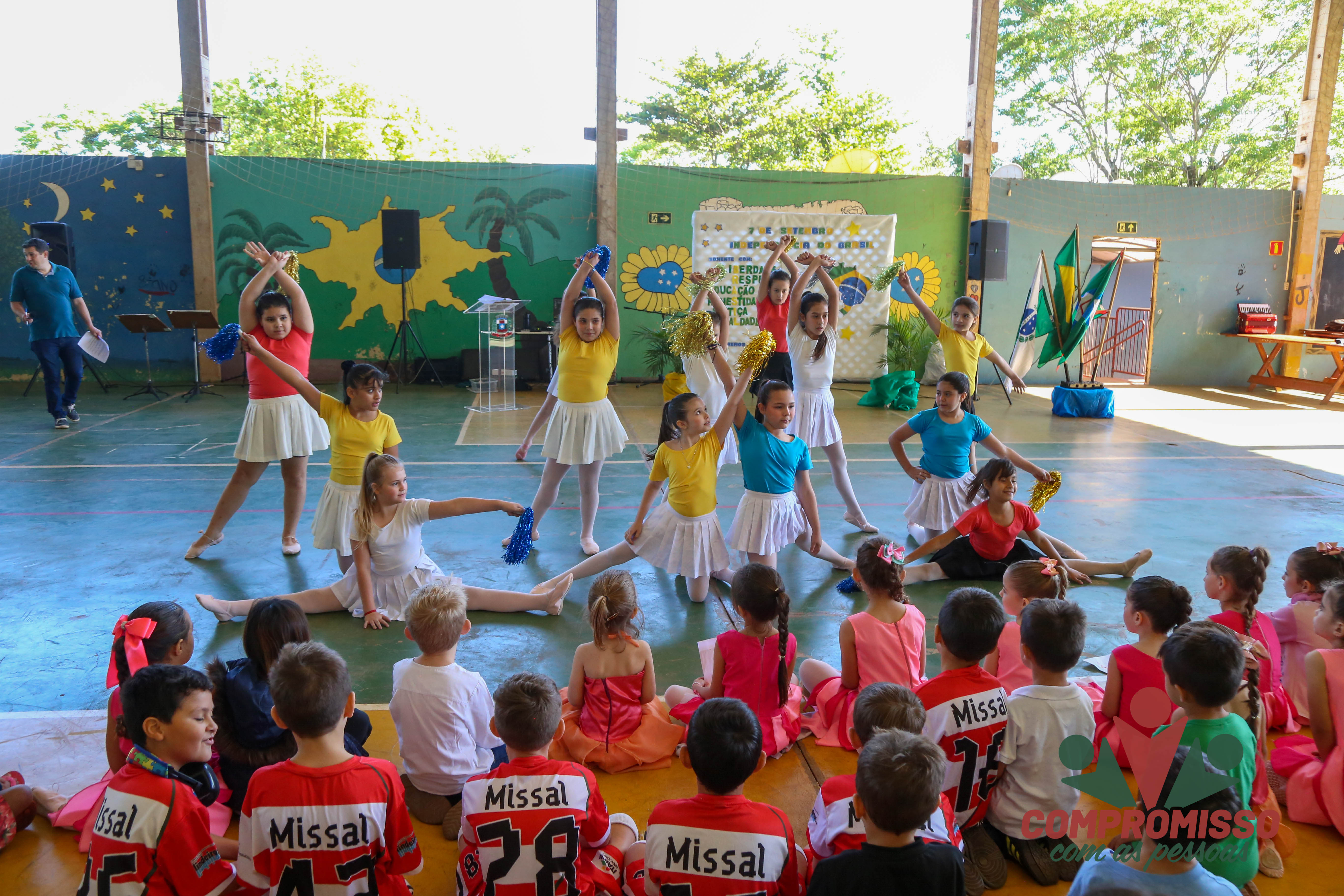 Linha Jacutinga contou com ato cívico plural