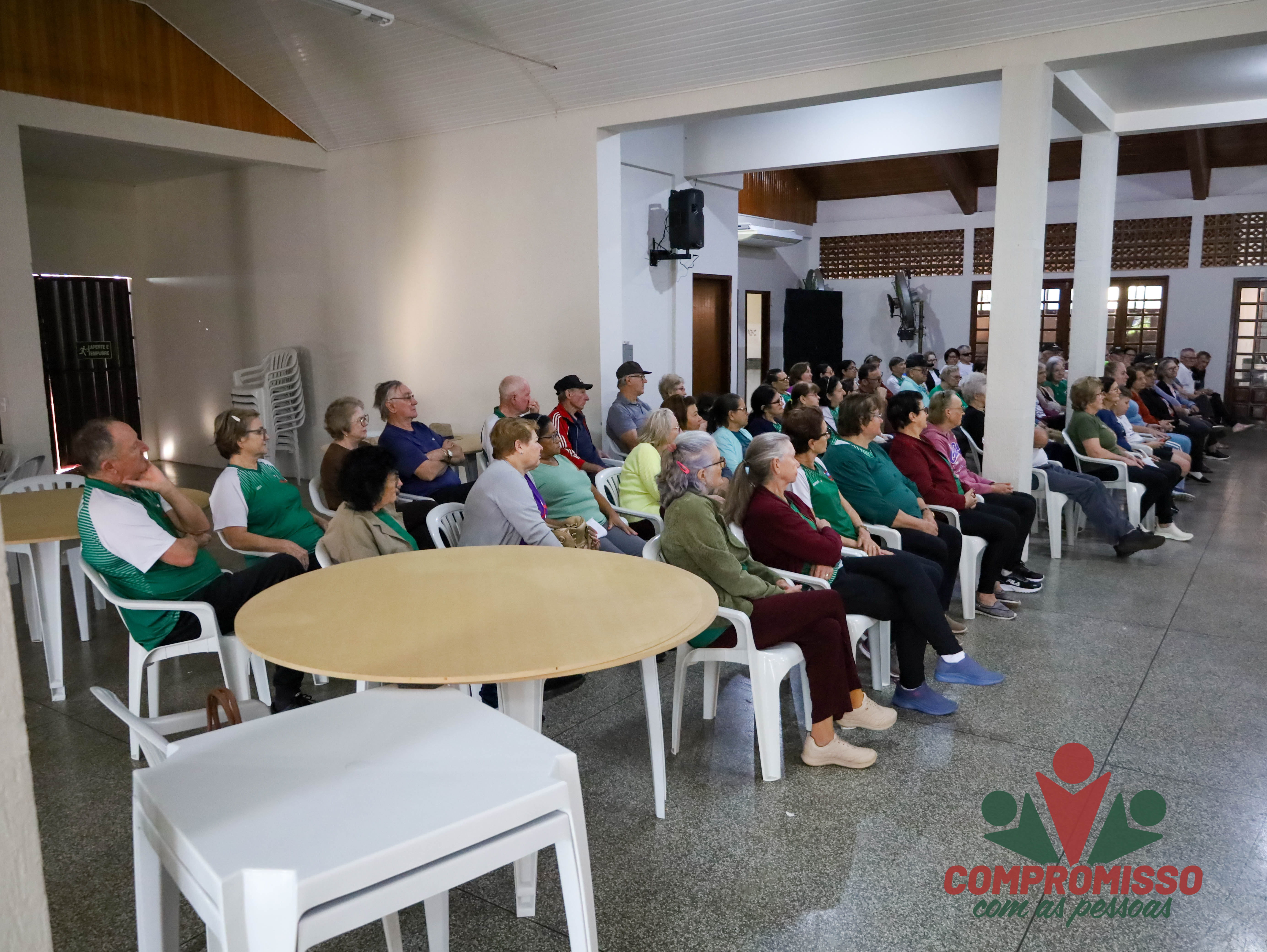 Academia dos Idosos recebe novos equipamentos