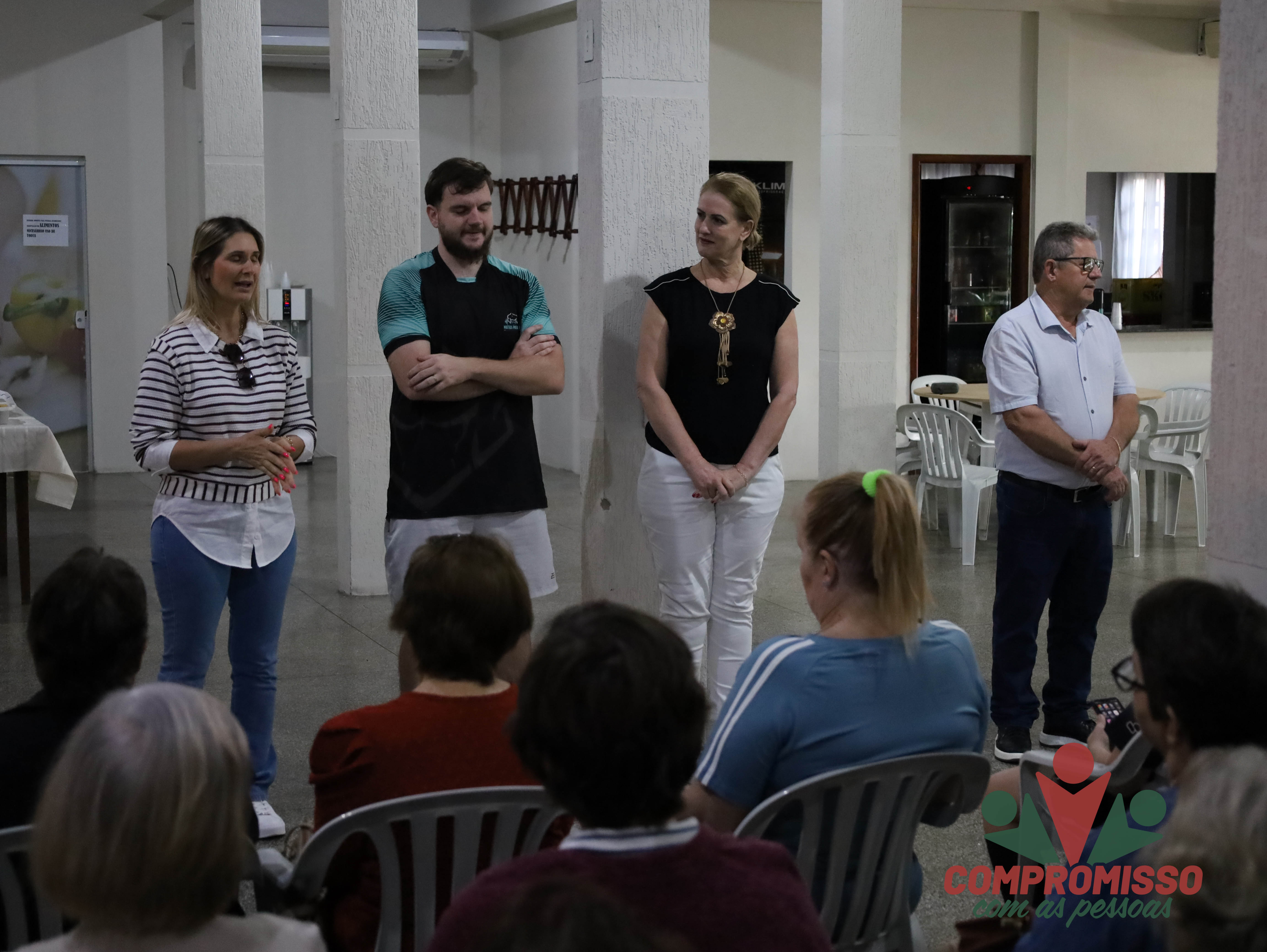 Academia dos Idosos recebe novos equipamentos