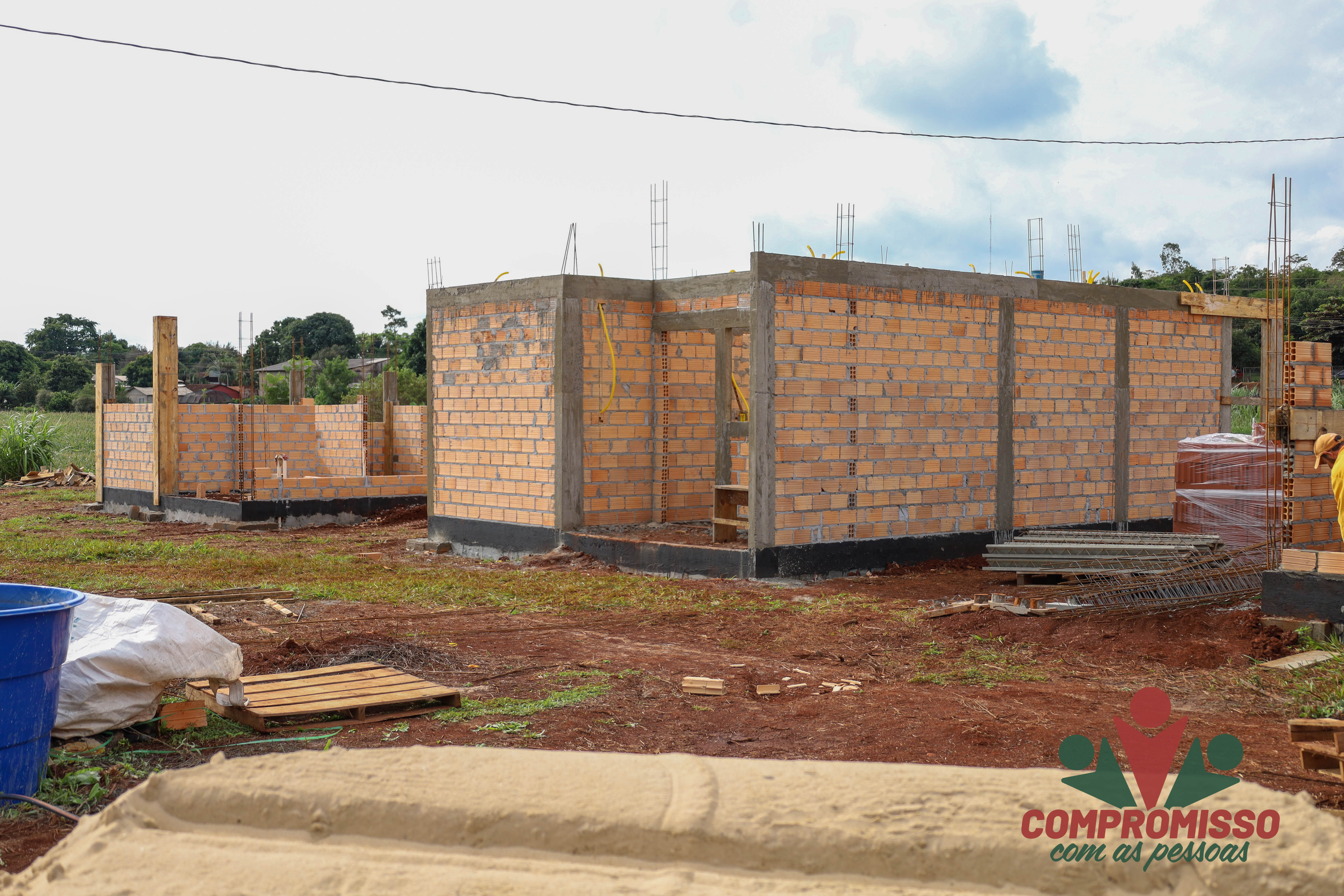 Construção de Unidades Habitacionais do Loteamento Tuiuti gera empregos em Missal