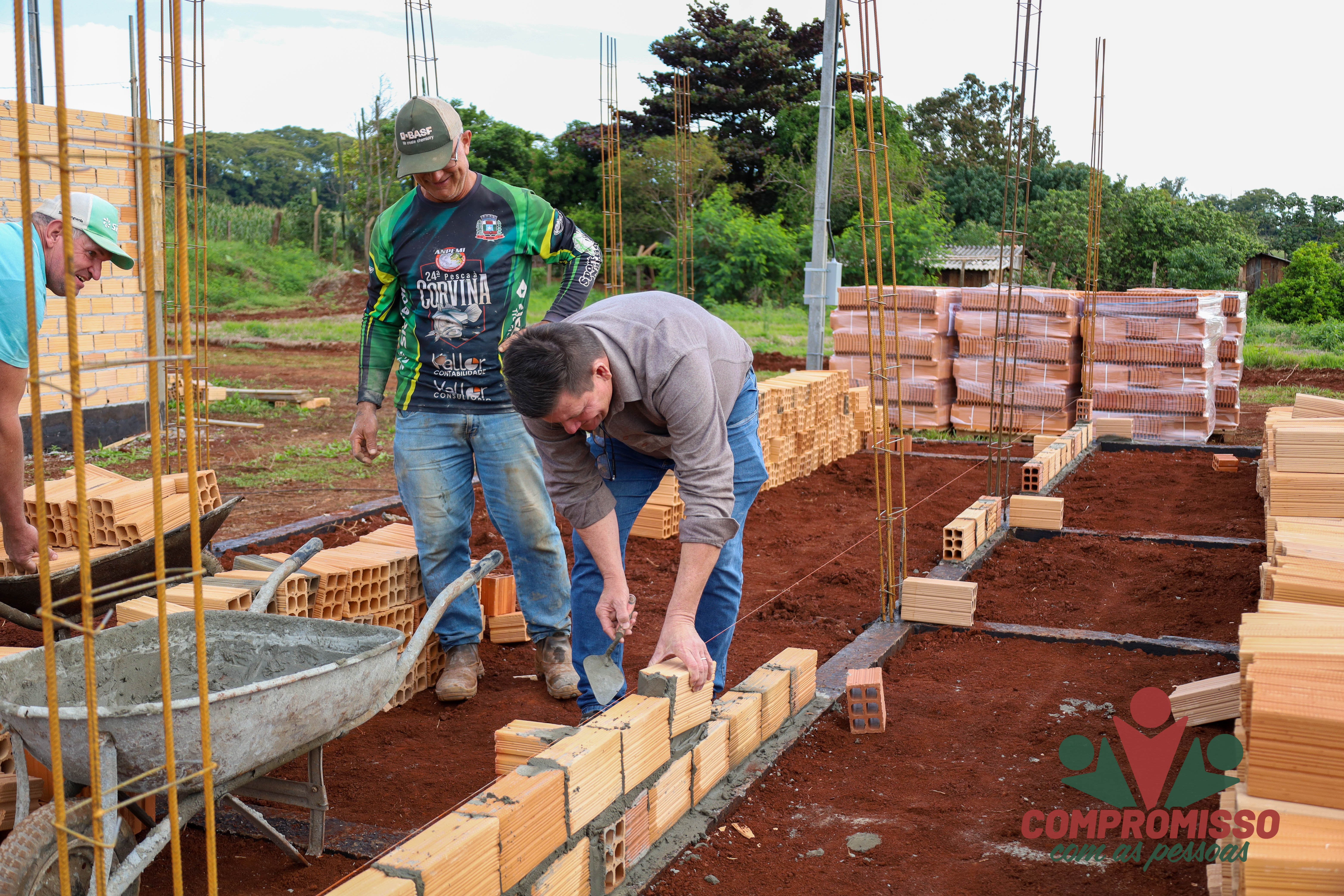 Construção de Unidades Habitacionais do Loteamento Tuiuti gera empregos em Missal