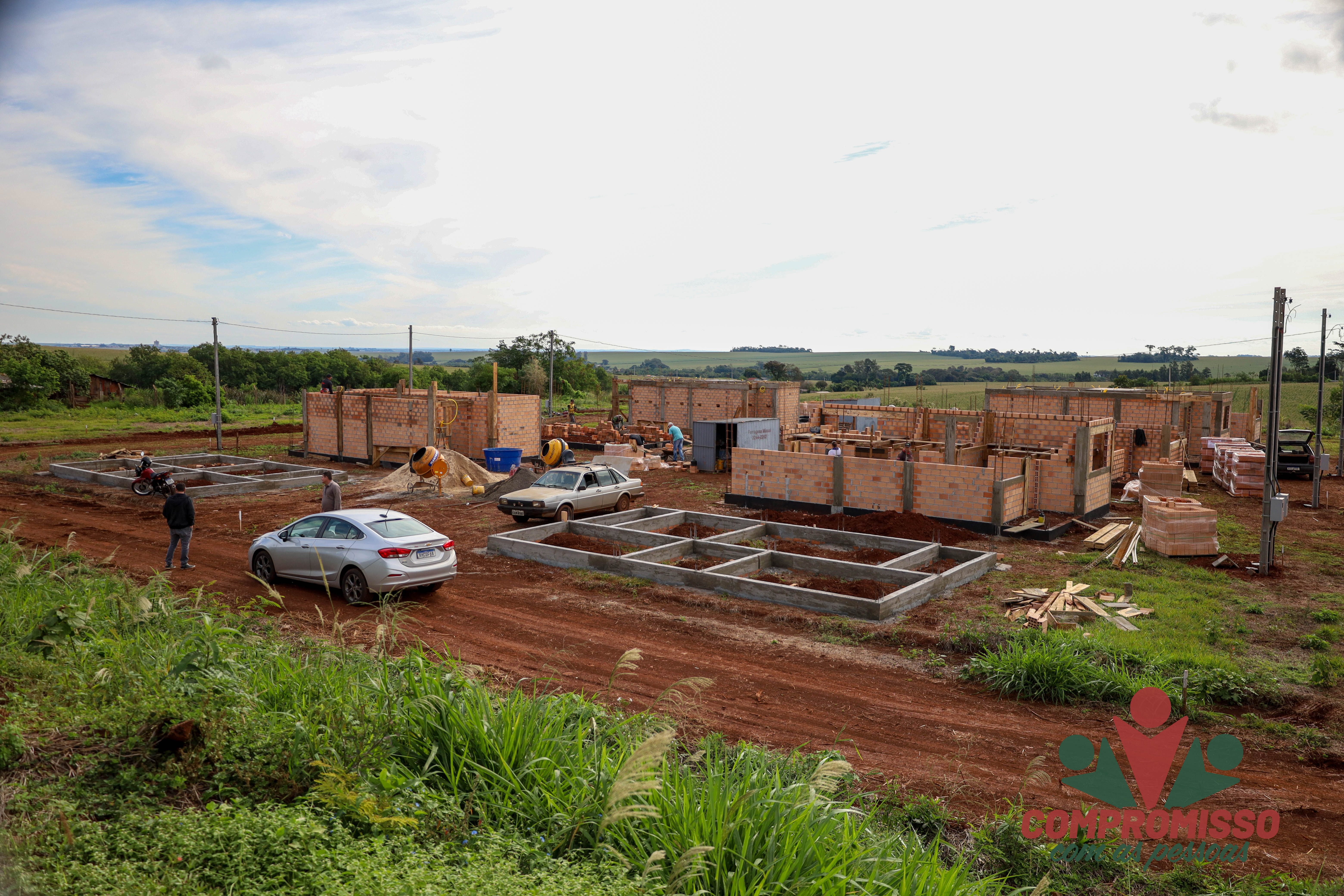 Construção de Unidades Habitacionais do Loteamento Tuiuti gera empregos em Missal