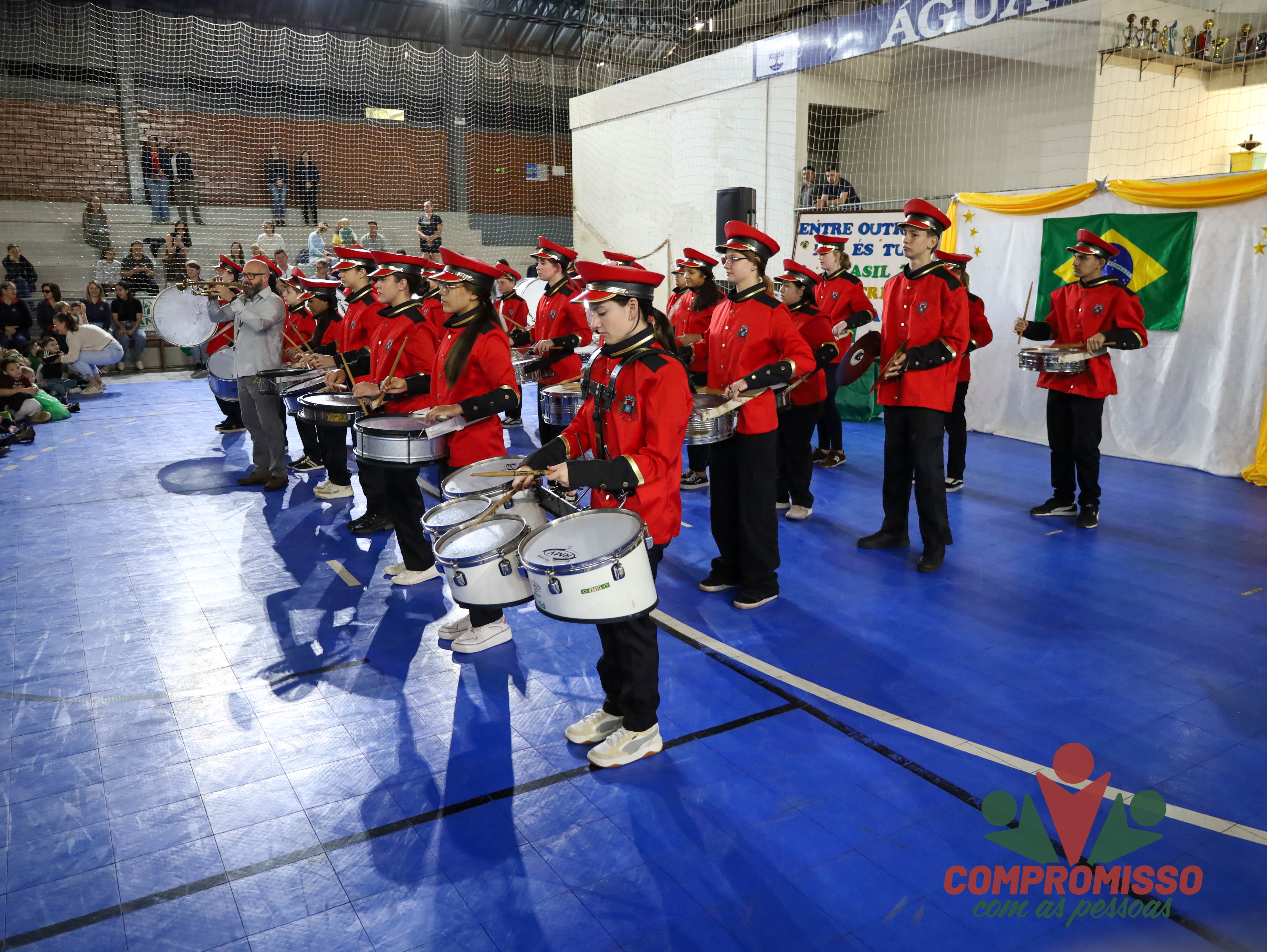 Semana da Pátria inicia com Apresentações de alunos em Missal