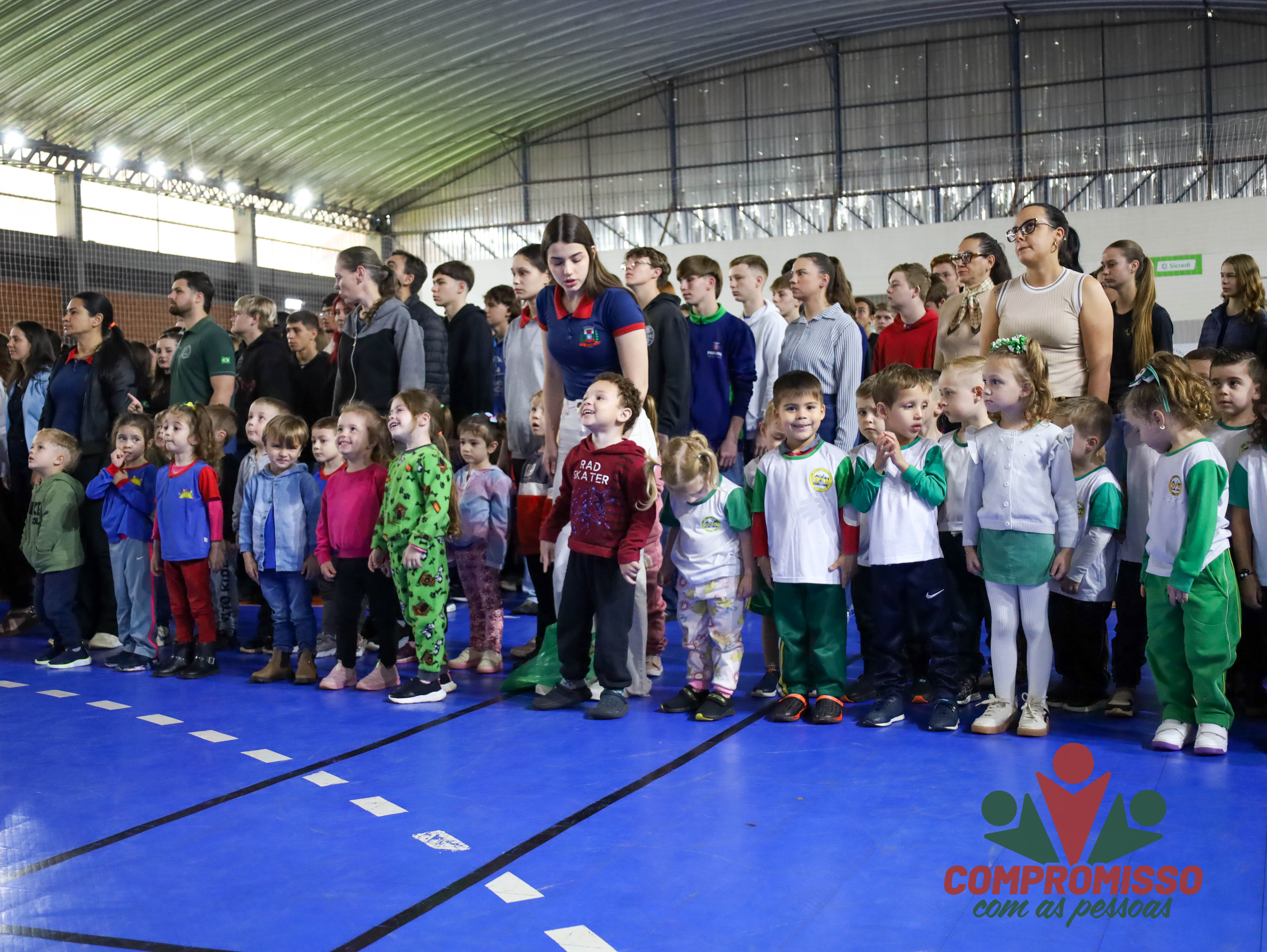 Semana da Pátria inicia com Apresentações de alunos em Missal