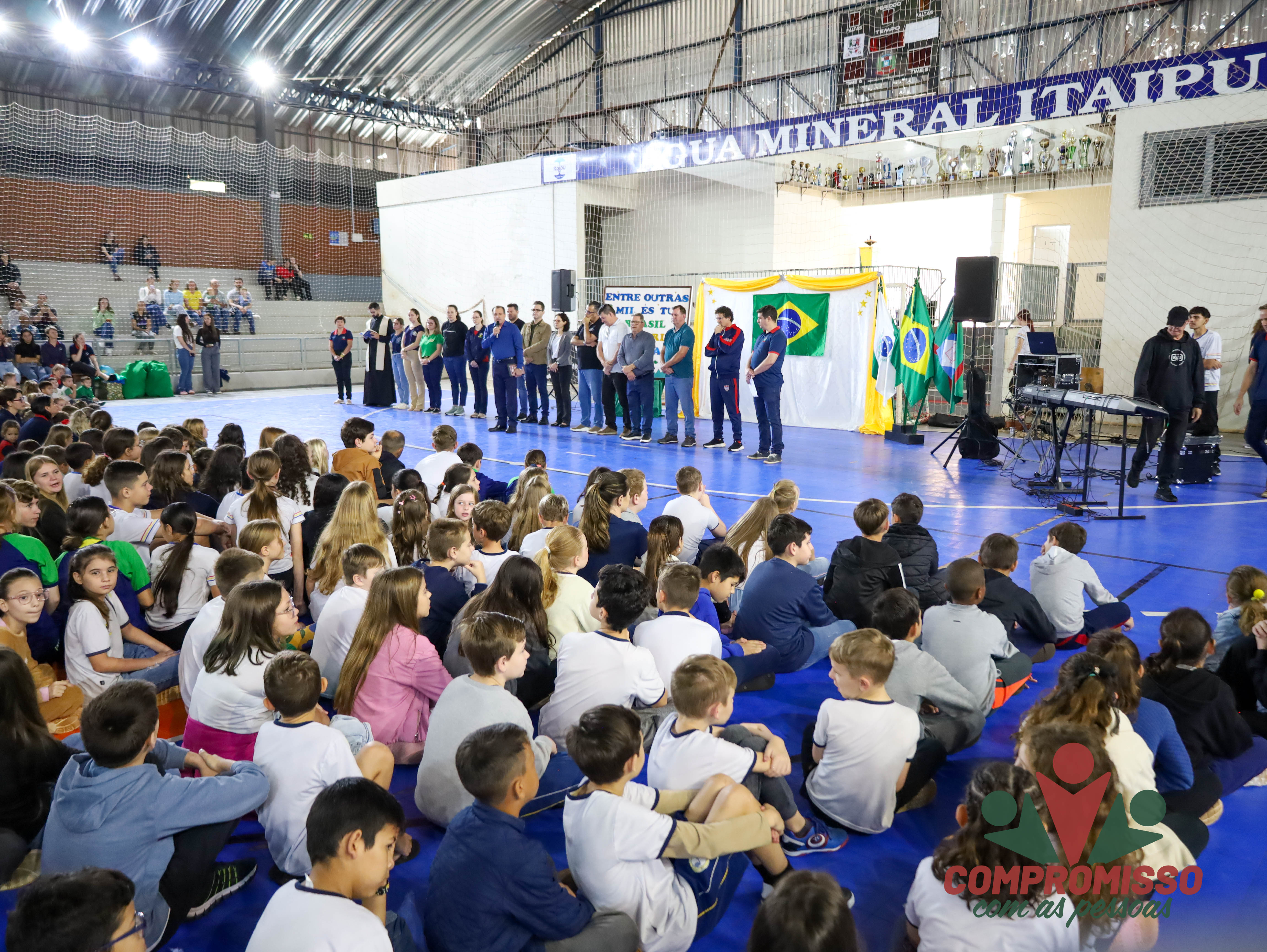 Semana da Pátria inicia com Apresentações de alunos em Missal