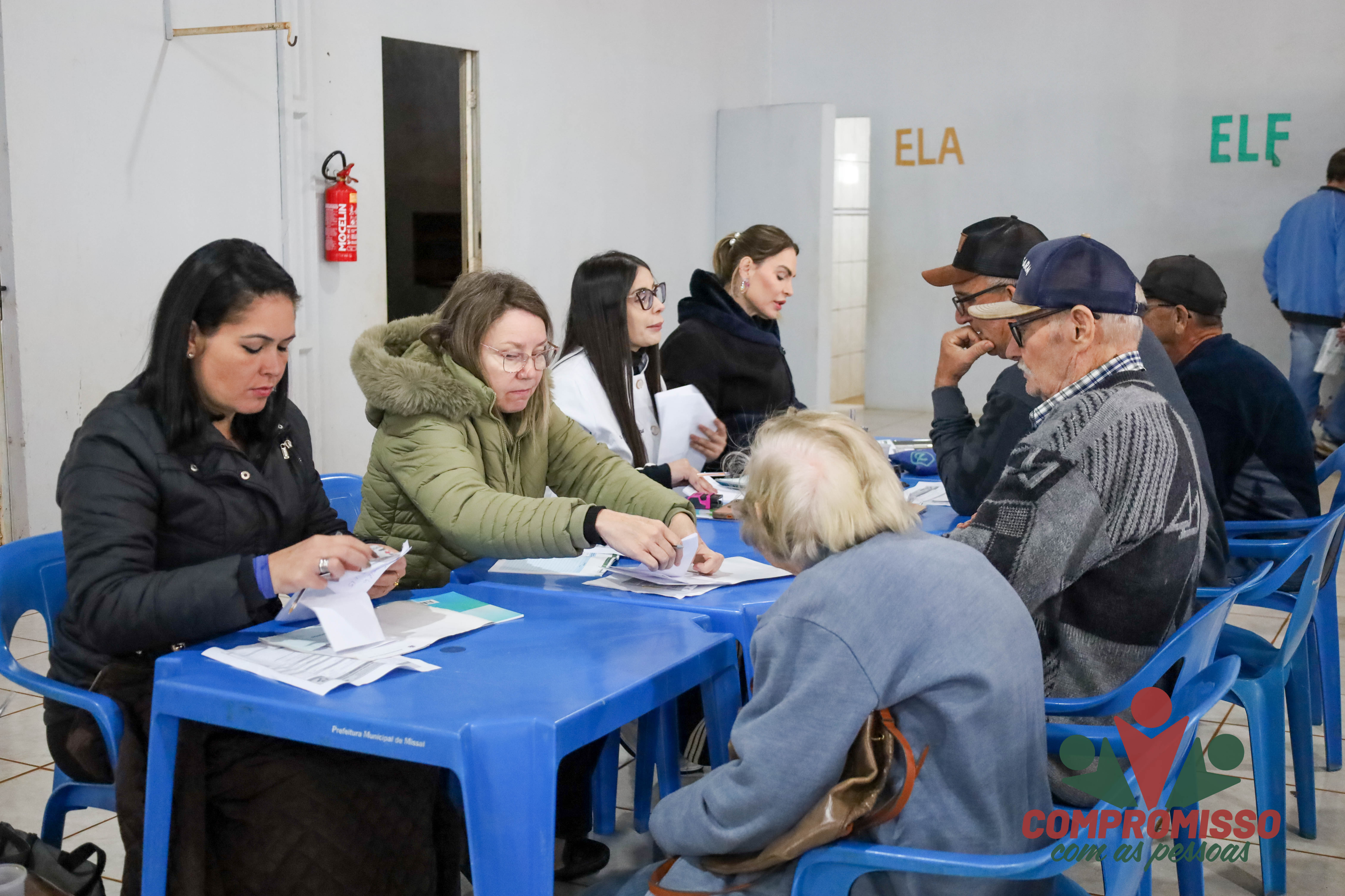 Clube do Bairro Renascer ficou lotado com o Mutirão da Saúde da Pessoa Idosa
