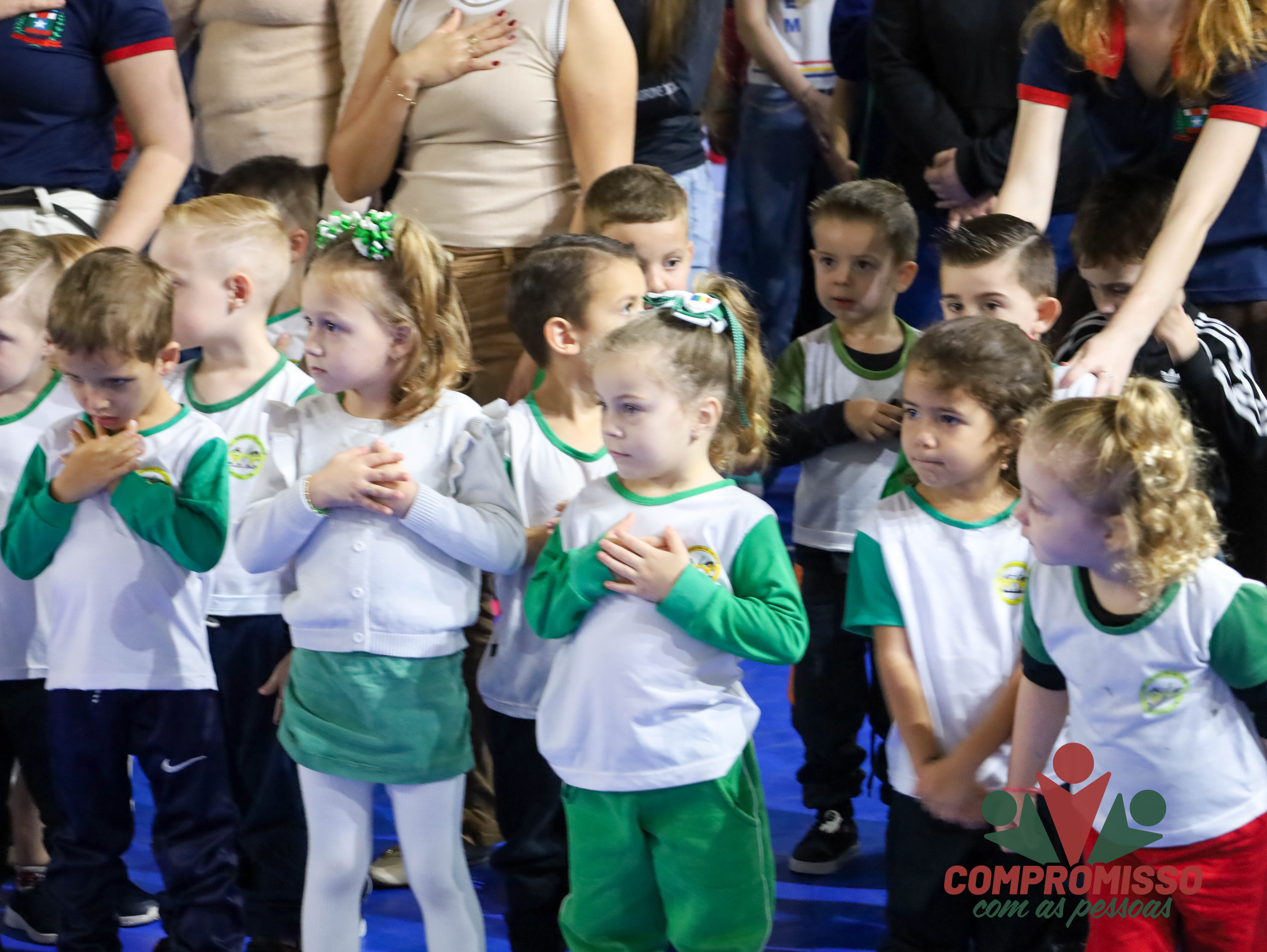 Semana da Pátria inicia com Apresentações de alunos em Missal