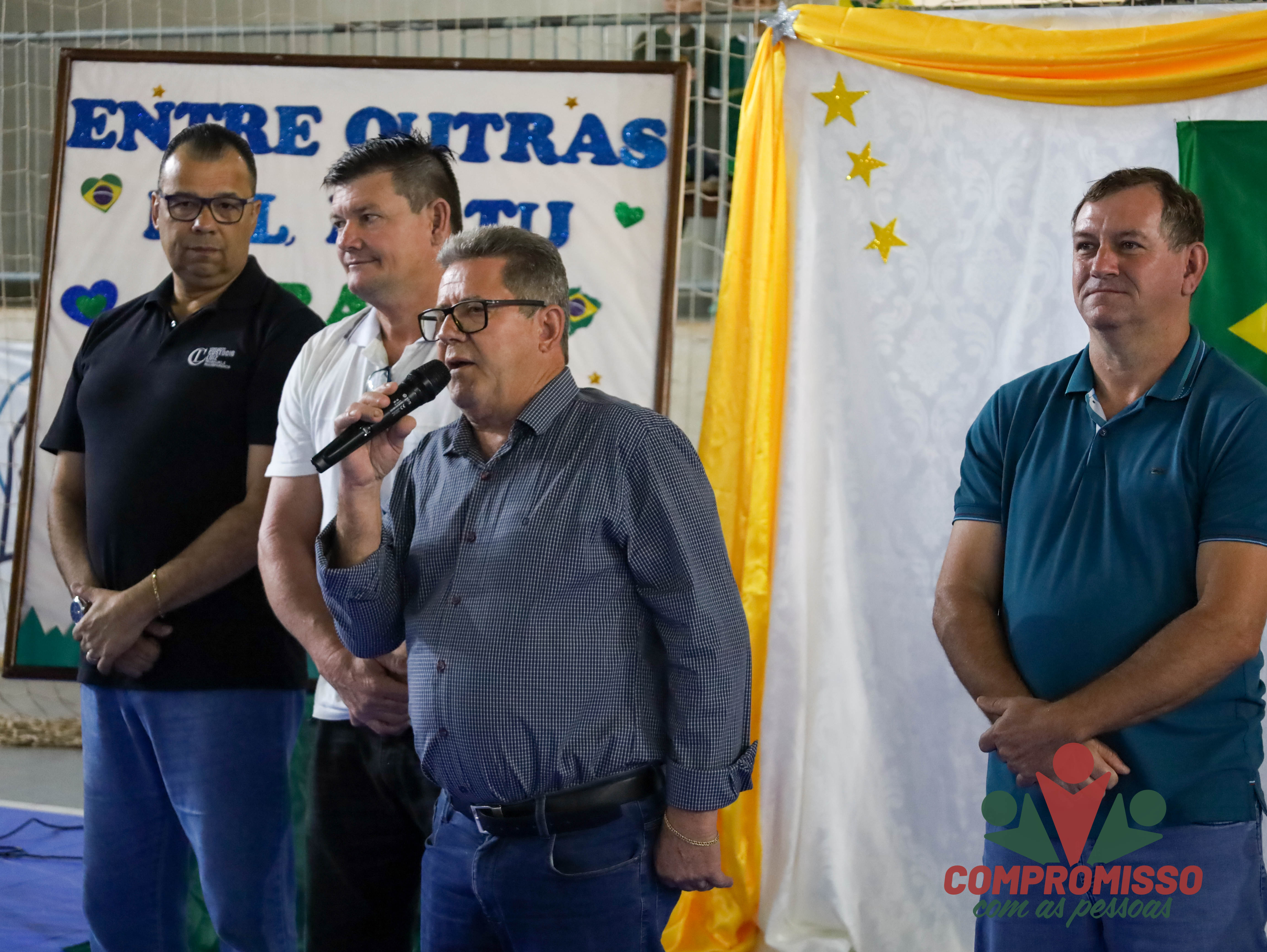 Semana da Pátria inicia com Apresentações de alunos em Missal