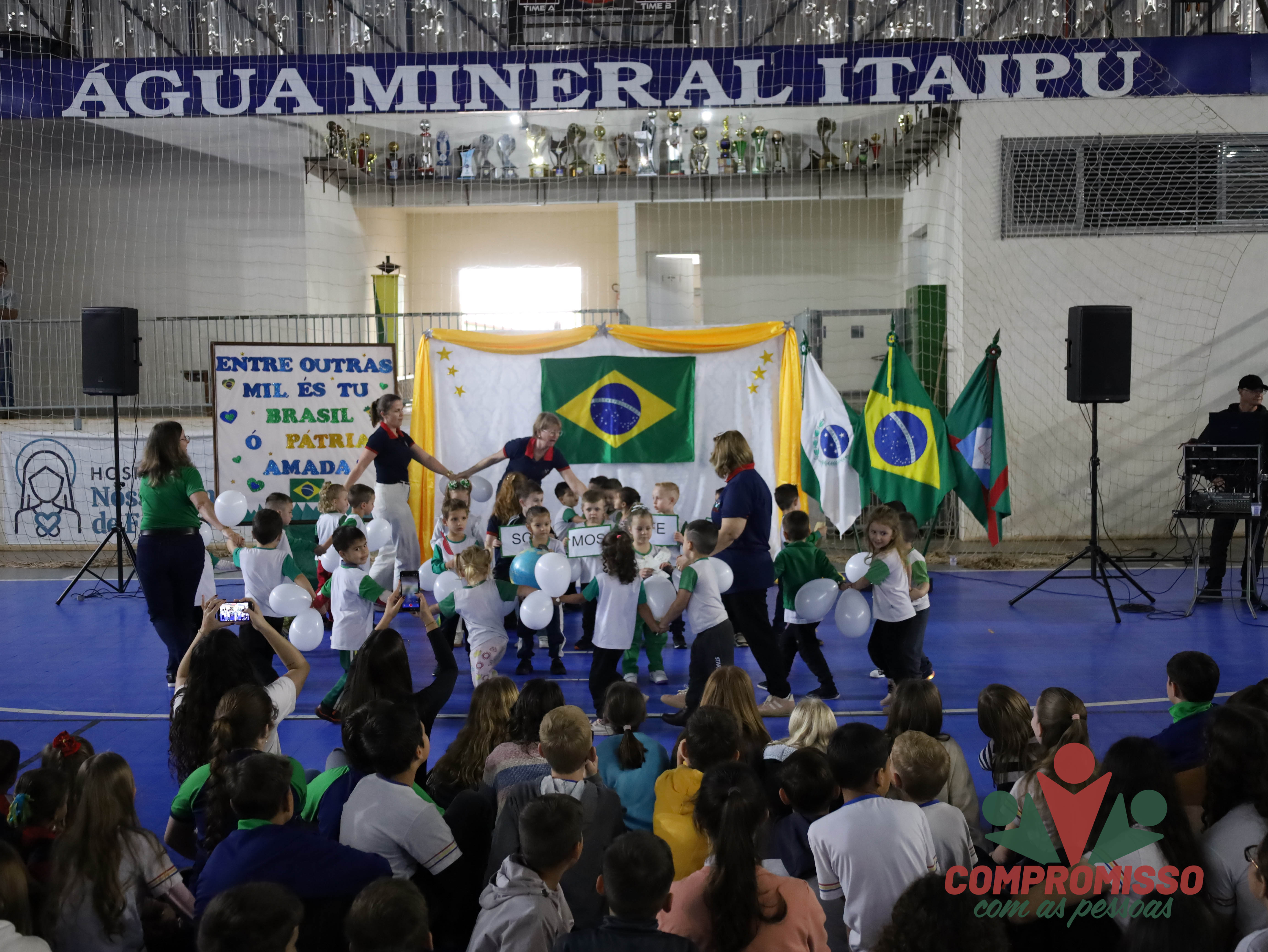 Semana da Pátria inicia com Apresentações de alunos em Missal