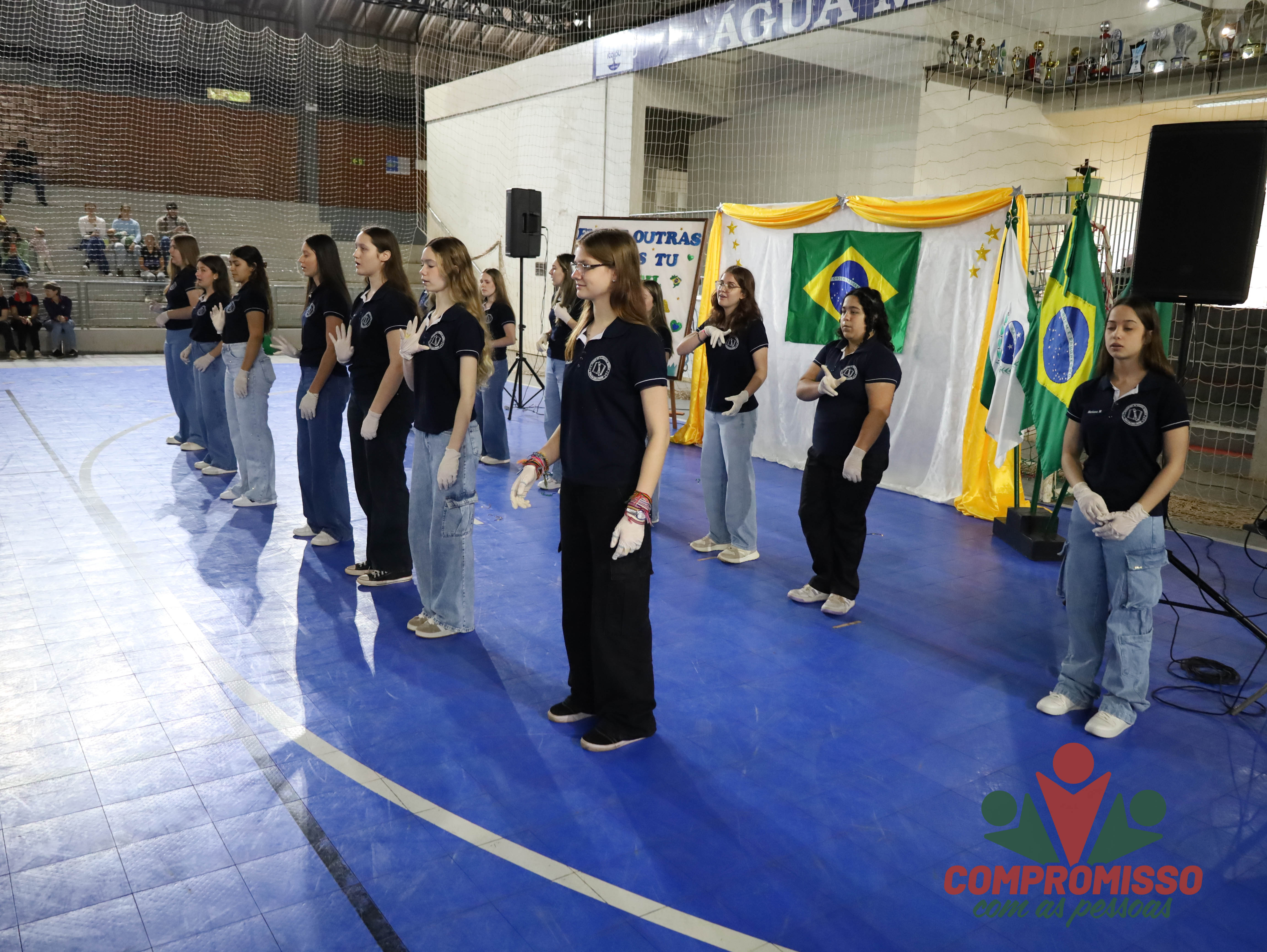 Semana da Pátria inicia com Apresentações de alunos em Missal