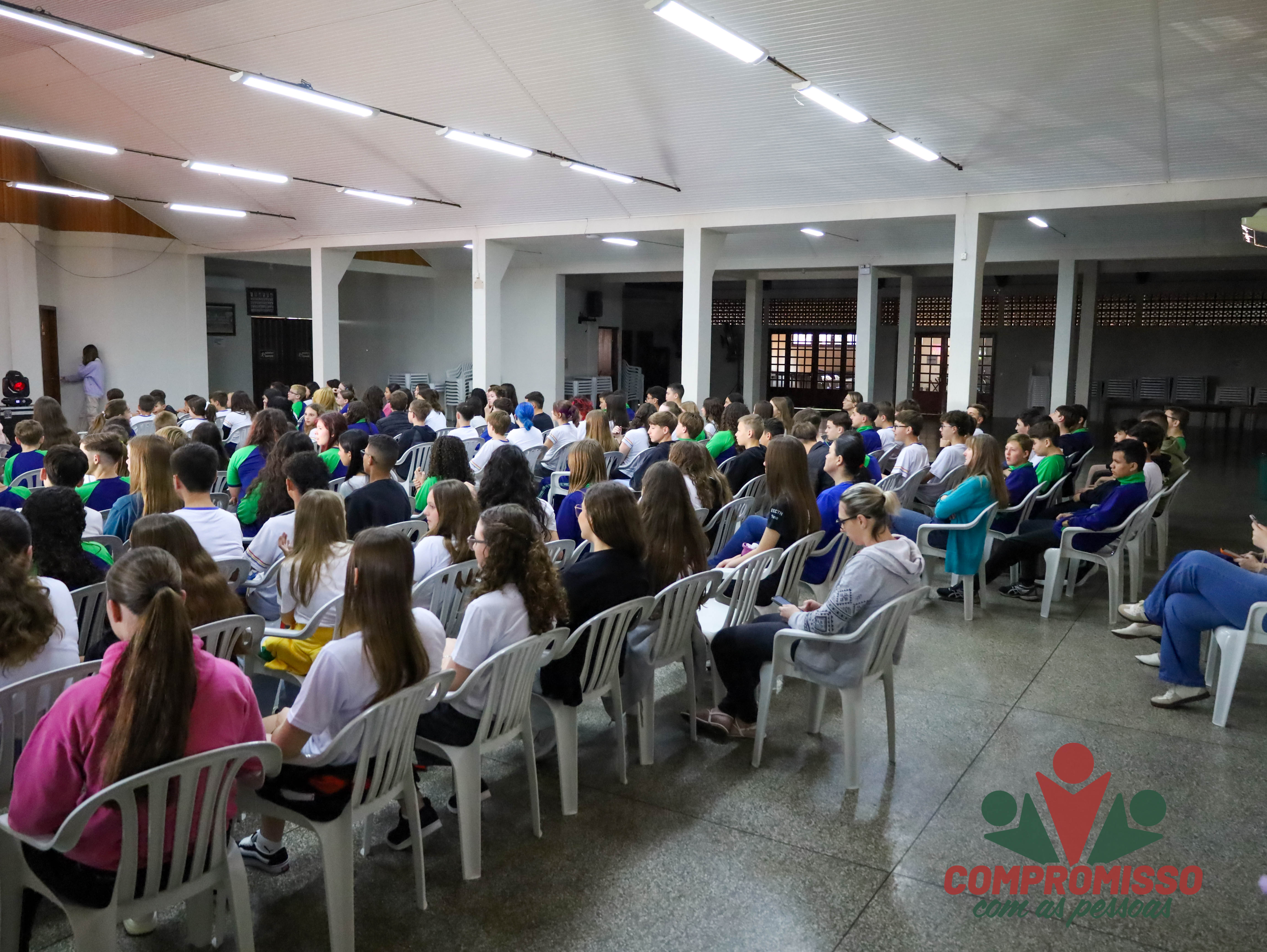 Prevenção do Suicídio, Bullying e autolesão são temas tratados com alunos da rede estadual em Missal