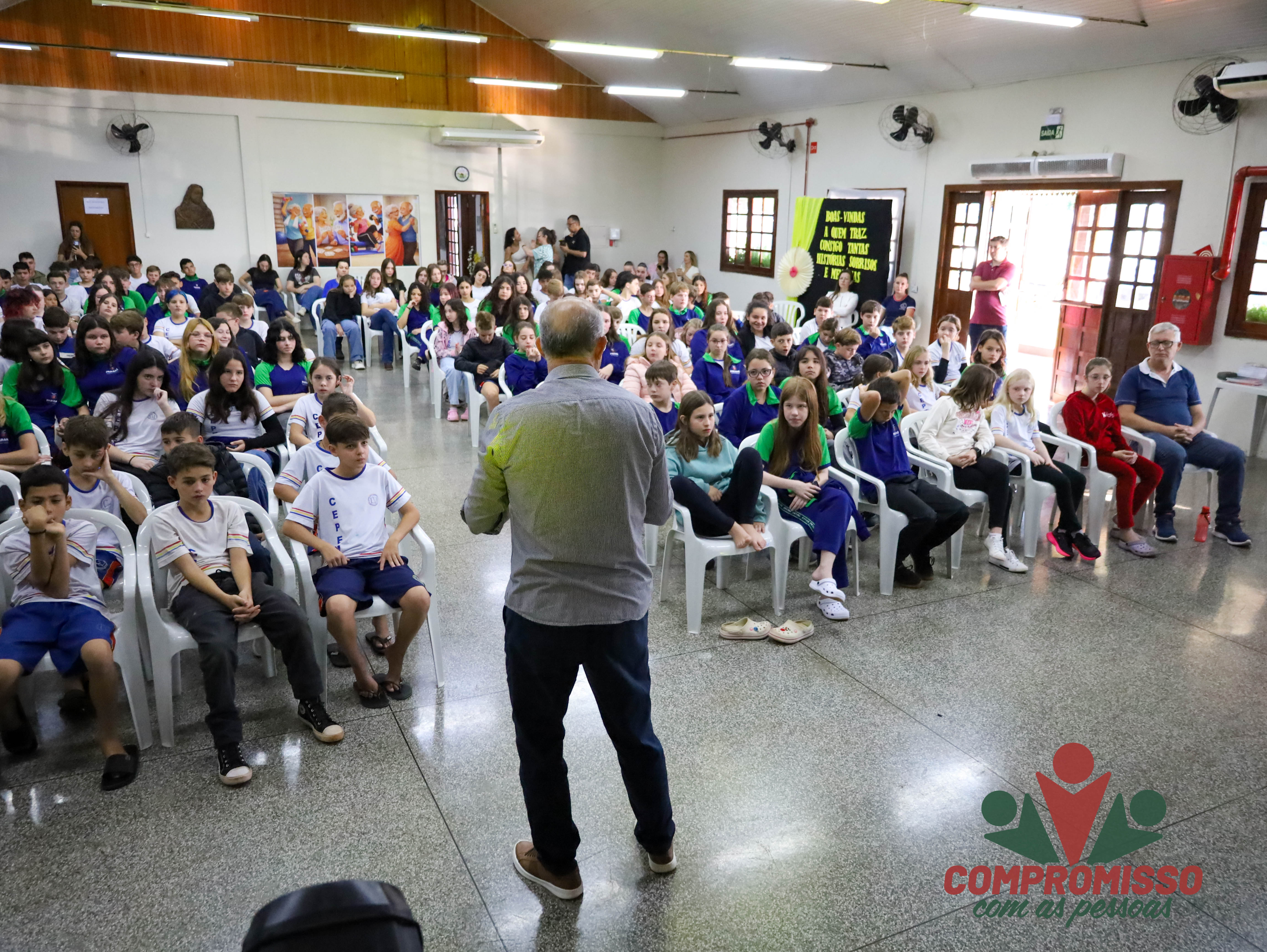Prevenção do Suicídio, Bullying e autolesão são temas tratados com alunos da rede estadual em Missal
