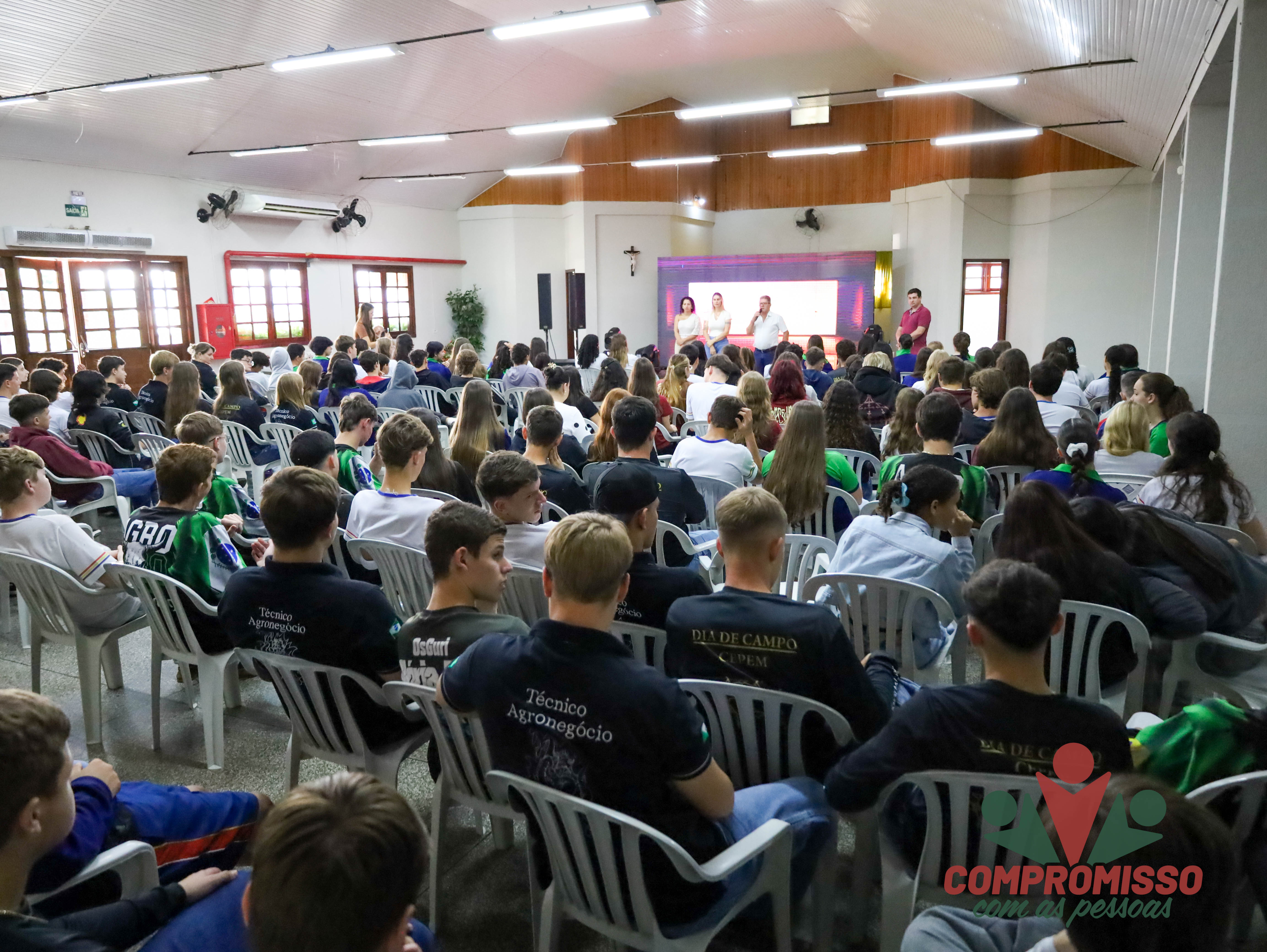 Prevenção do Suicídio, Bullying e autolesão são temas tratados com alunos da rede estadual em Missal