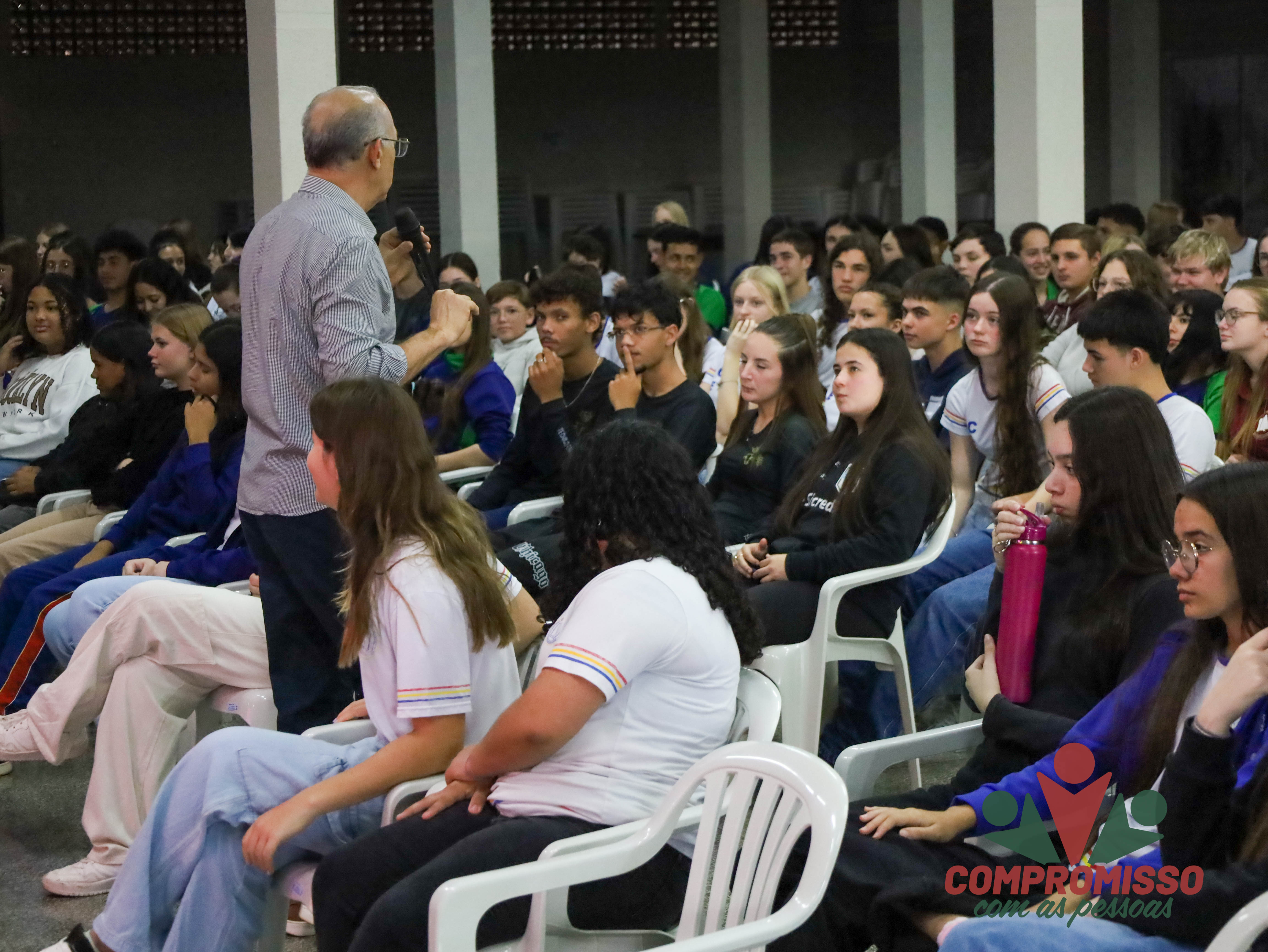 Prevenção do Suicídio, Bullying e autolesão são temas tratados com alunos da rede estadual em Missal