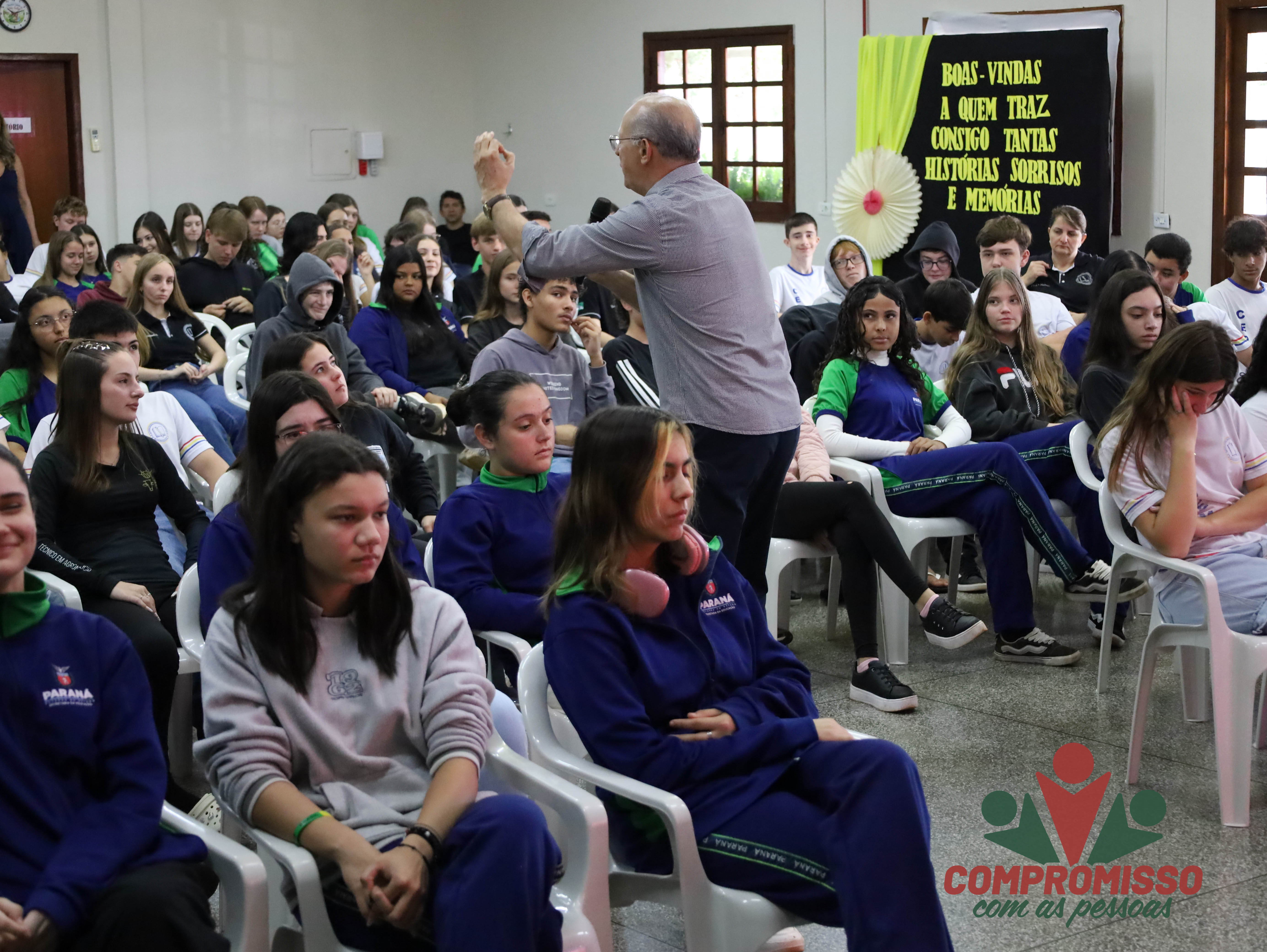 Prevenção do Suicídio, Bullying e autolesão são temas tratados com alunos da rede estadual em Missal