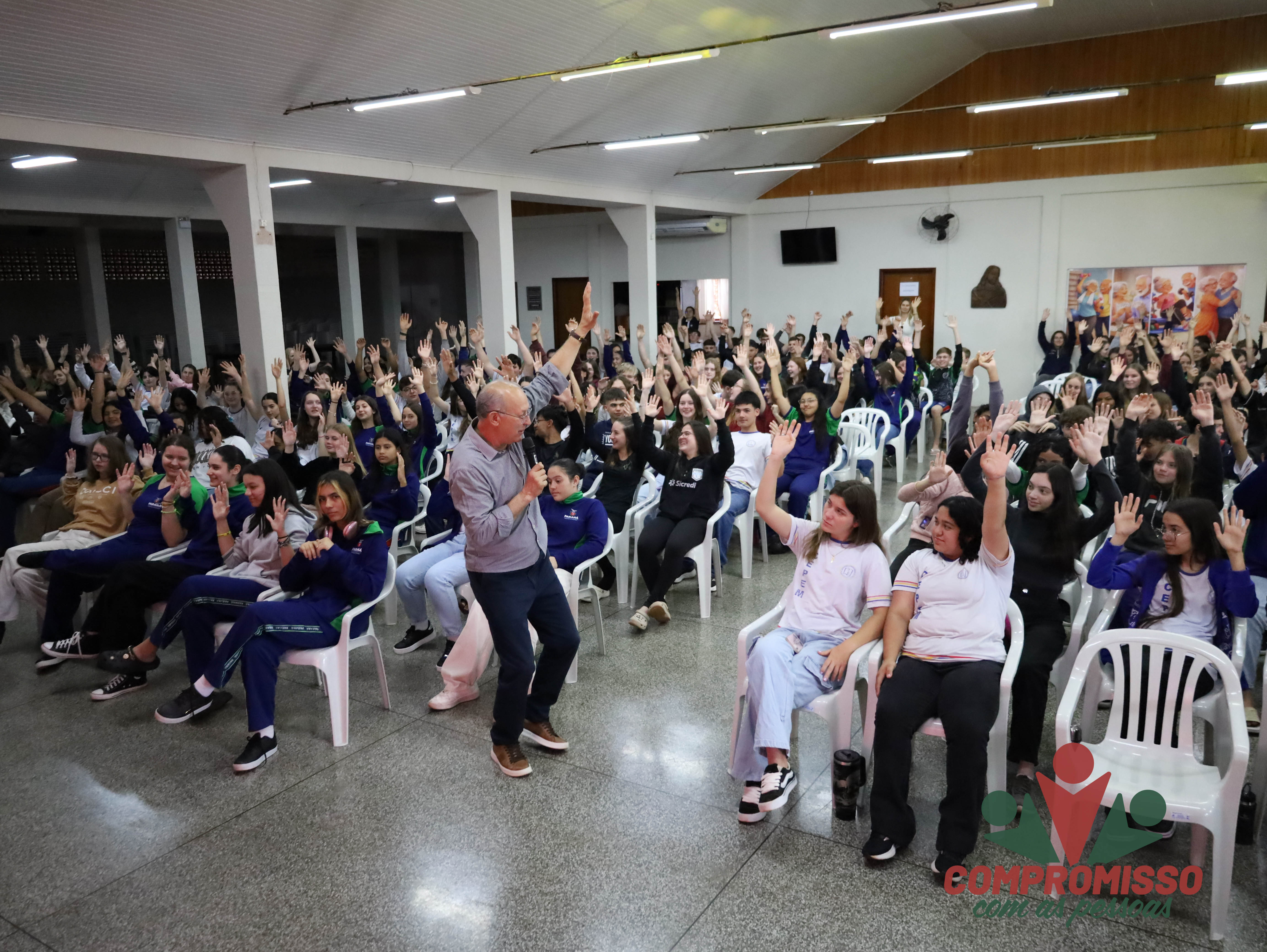 Prevenção do Suicídio, Bullying e autolesão são temas tratados com alunos da rede estadual em Missal