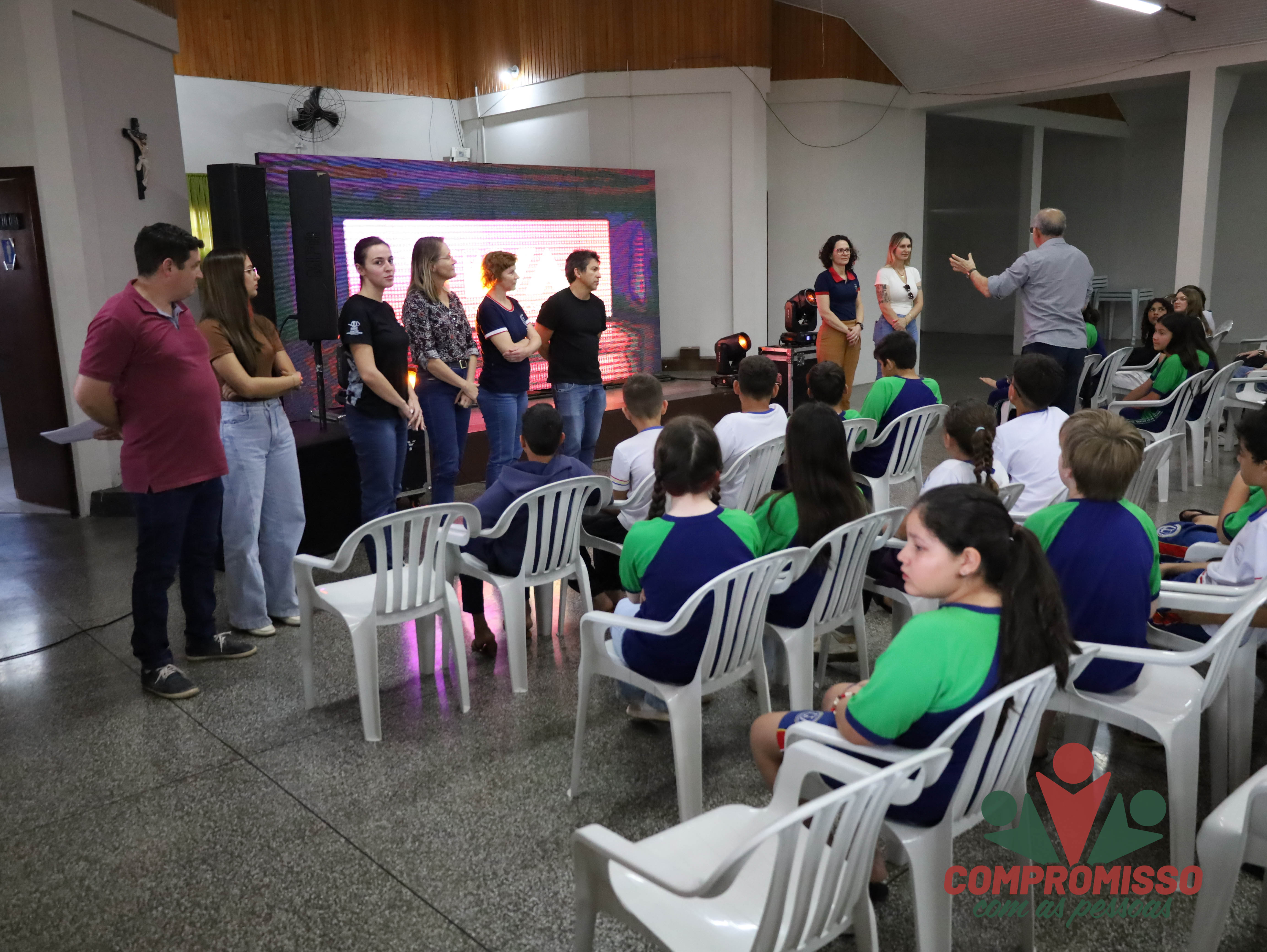 Prevenção do Suicídio, Bullying e autolesão são temas tratados com alunos da rede estadual em Missal