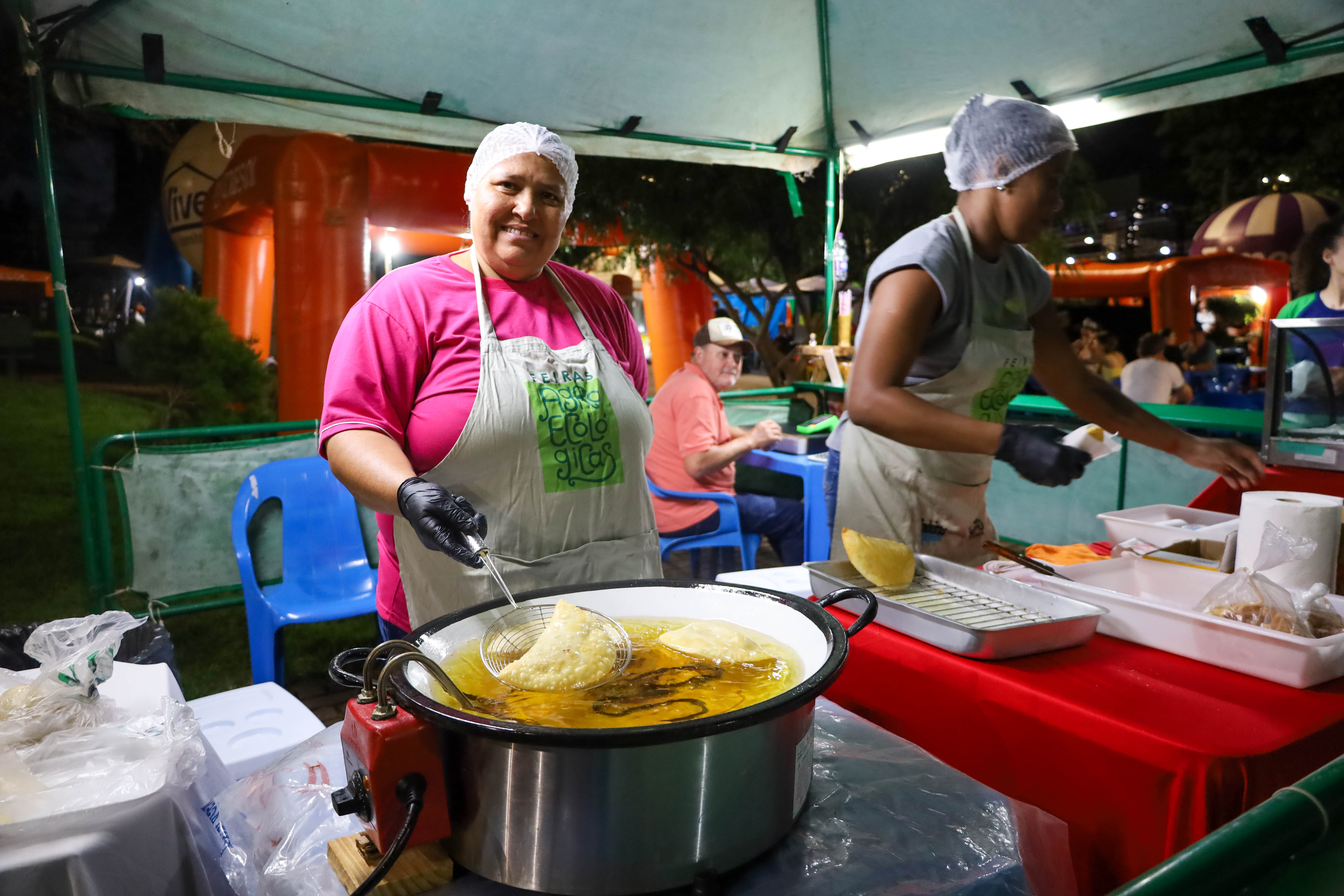 Espetáculo Ecos do Tempo atraiu um grande público para a Feira Gastronômica e Cultura e Expo Cresol