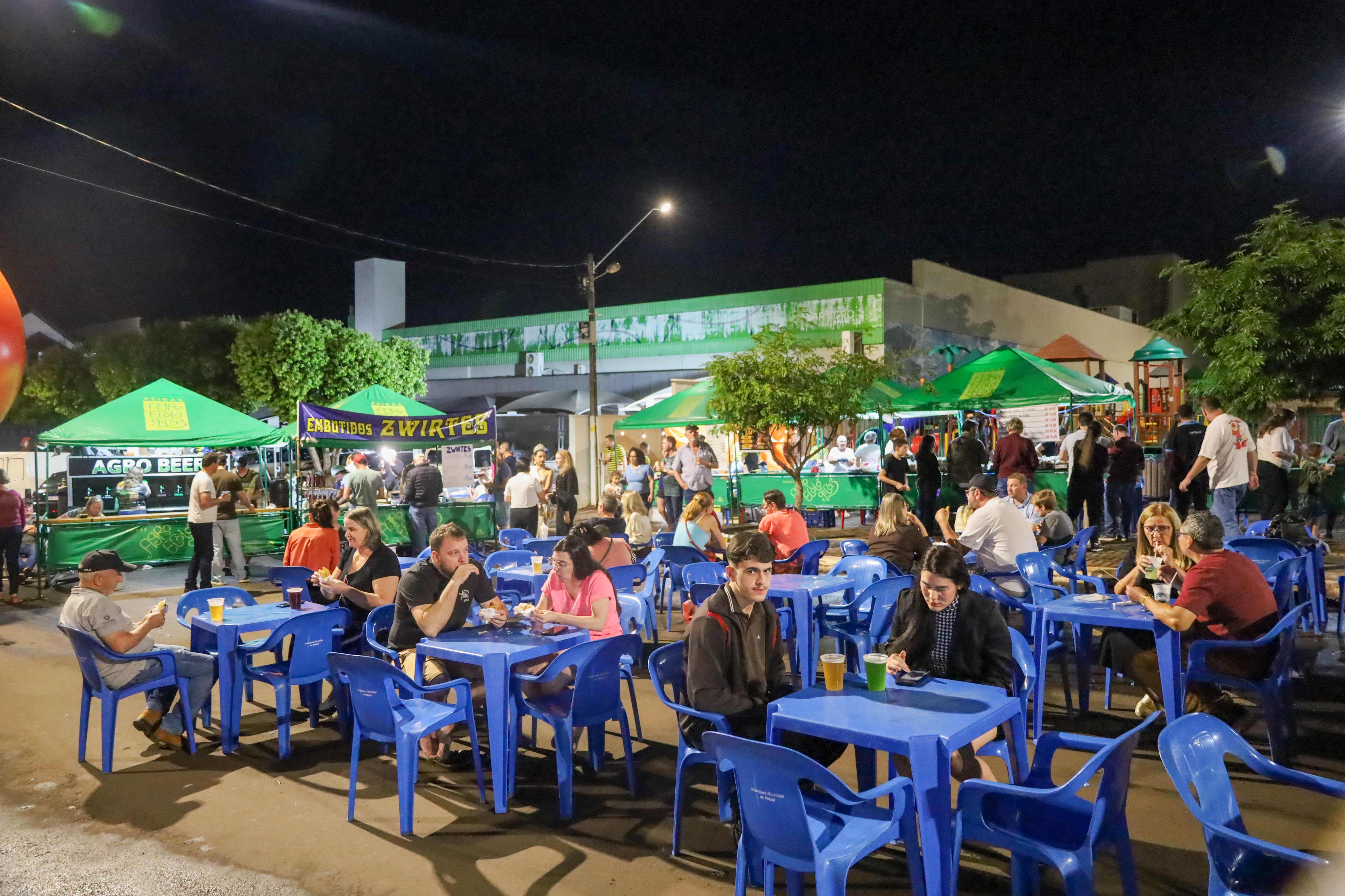 Espetáculo Ecos do Tempo atraiu um grande público para a Feira Gastronômica e Cultura e Expo Cresol