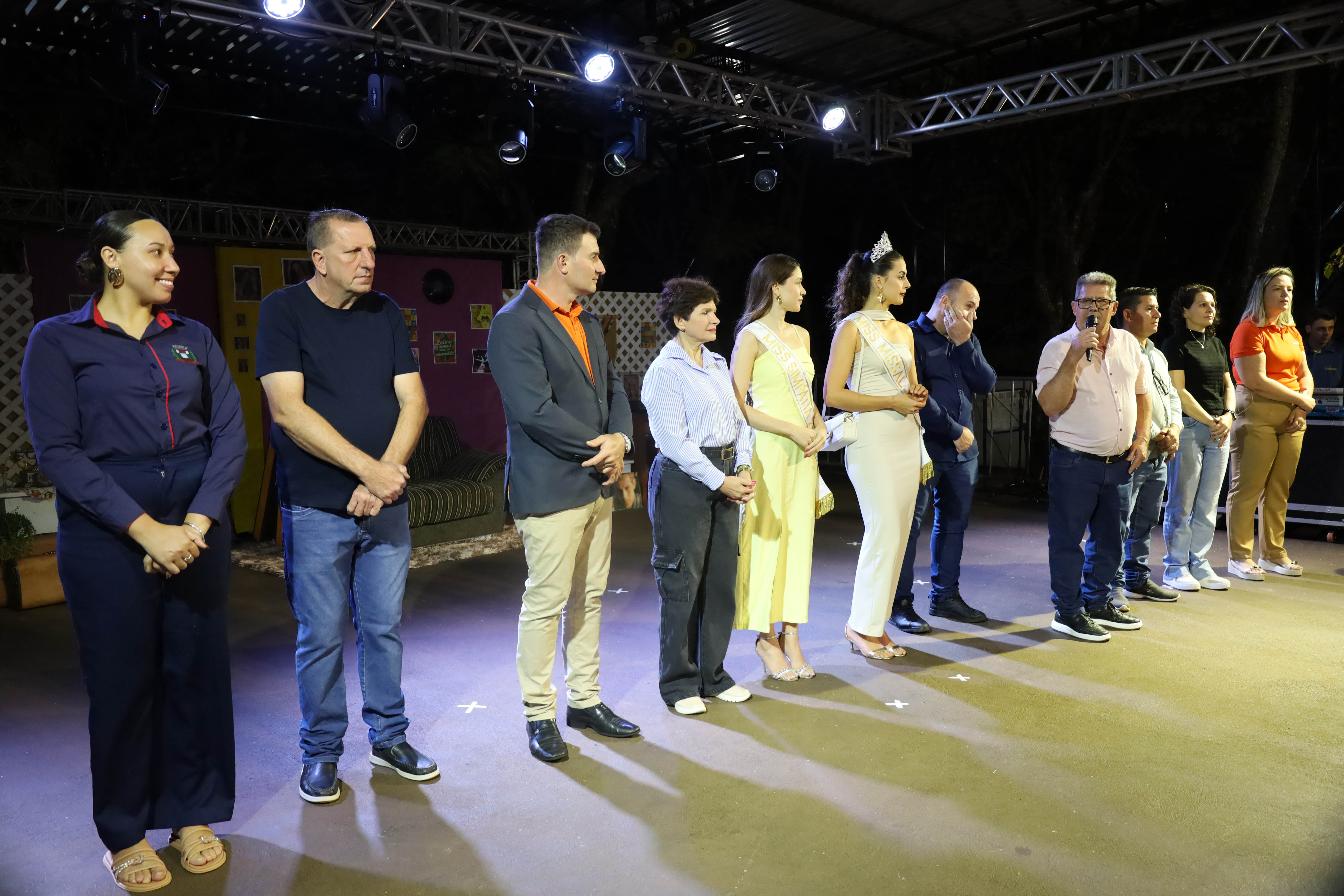 Espetáculo Ecos do Tempo atraiu um grande público para a Feira Gastronômica e Cultura e Expo Cresol