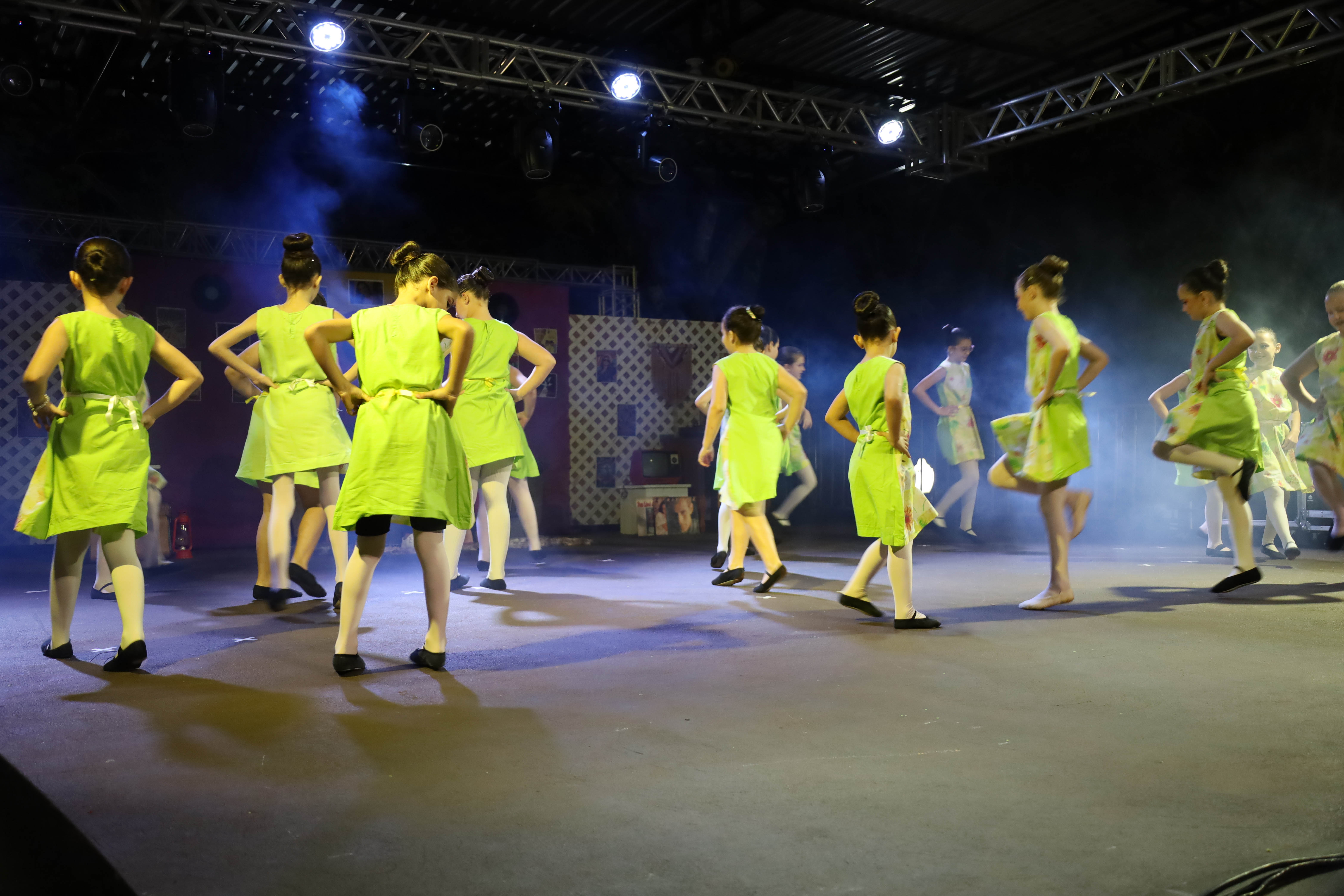 Espetáculo Ecos do Tempo atraiu um grande público para a Feira Gastronômica e Cultura e Expo Cresol