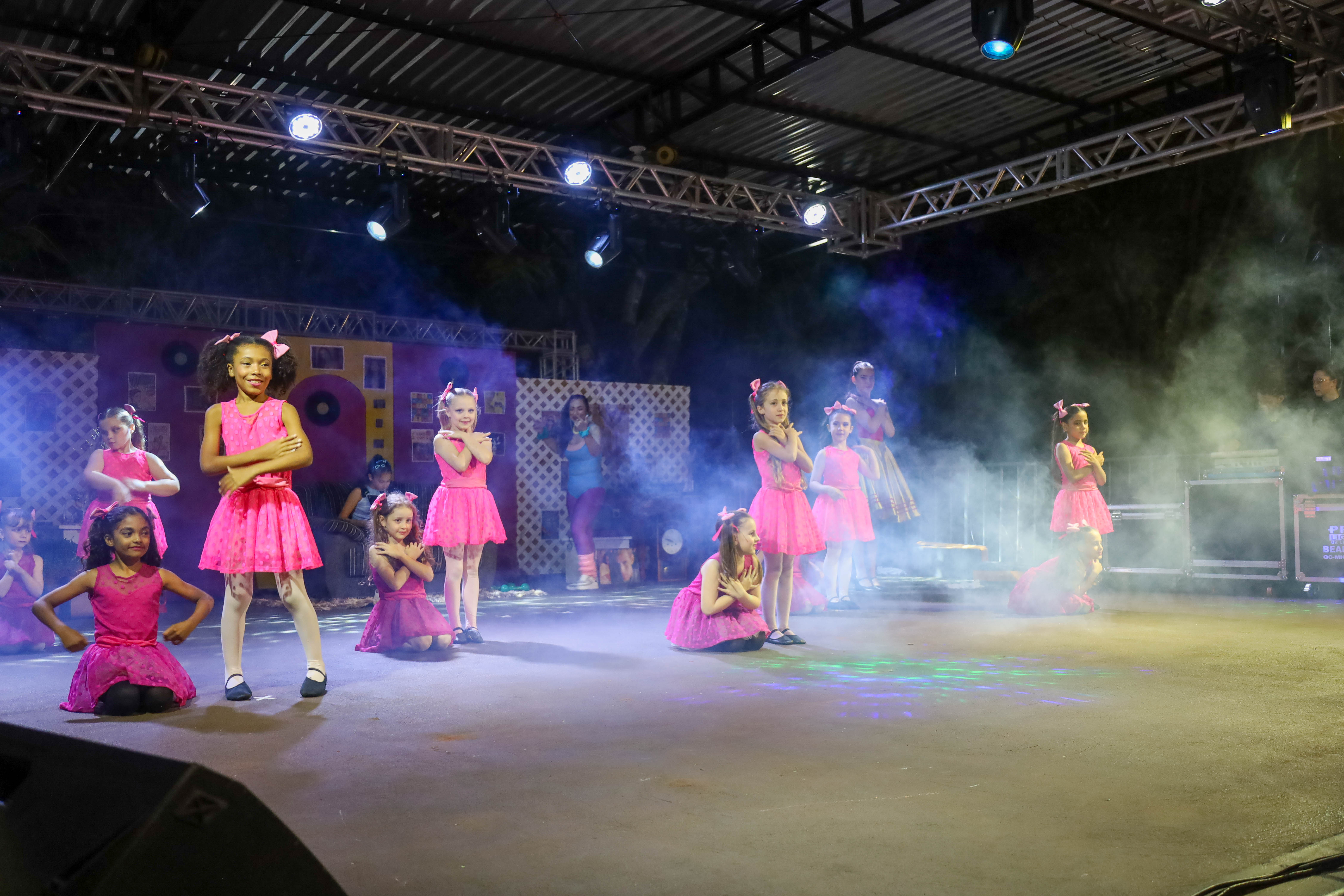 Espetáculo Ecos do Tempo atraiu um grande público para a Feira Gastronômica e Cultura e Expo Cresol