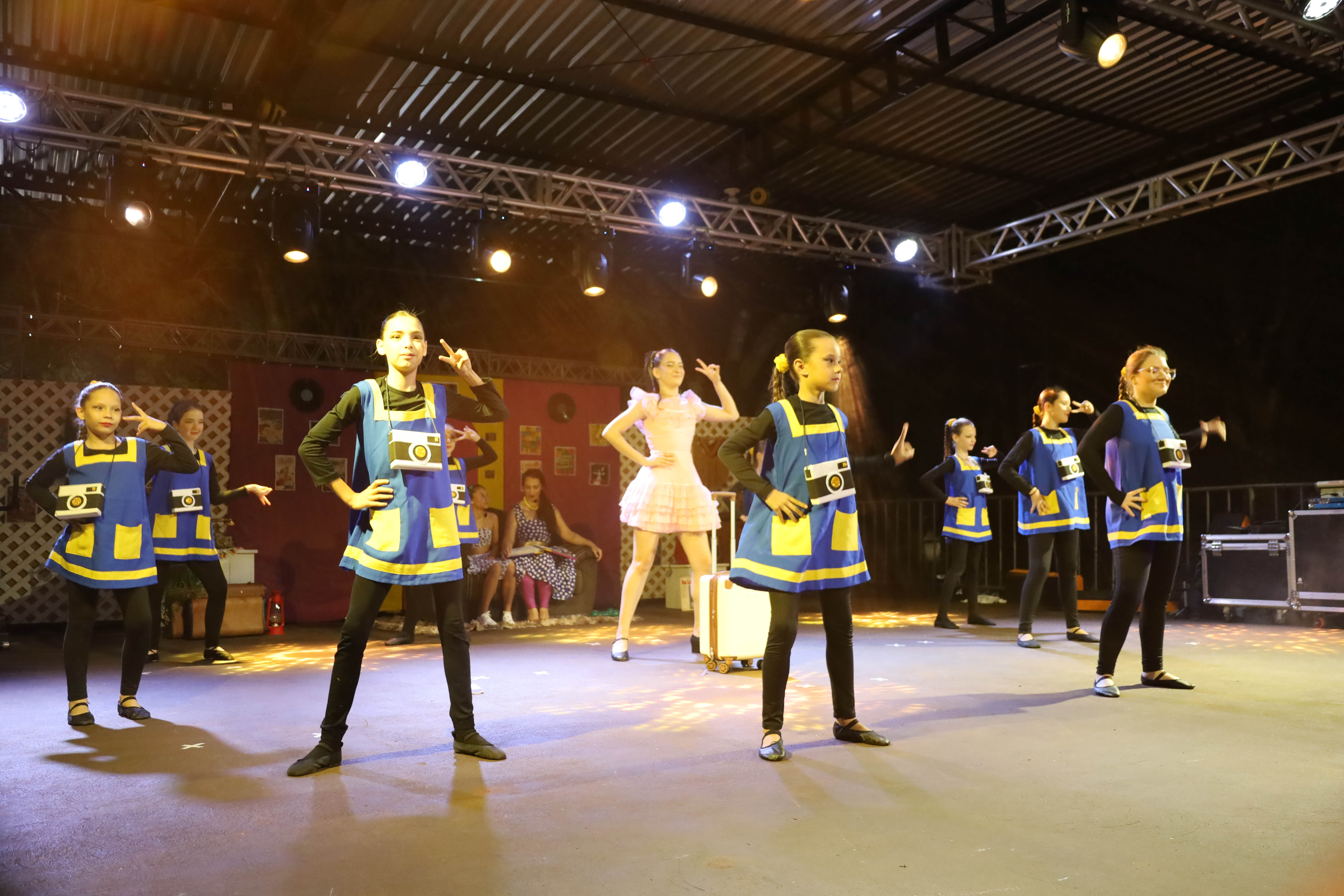 Espetáculo Ecos do Tempo atraiu um grande público para a Feira Gastronômica e Cultura e Expo Cresol