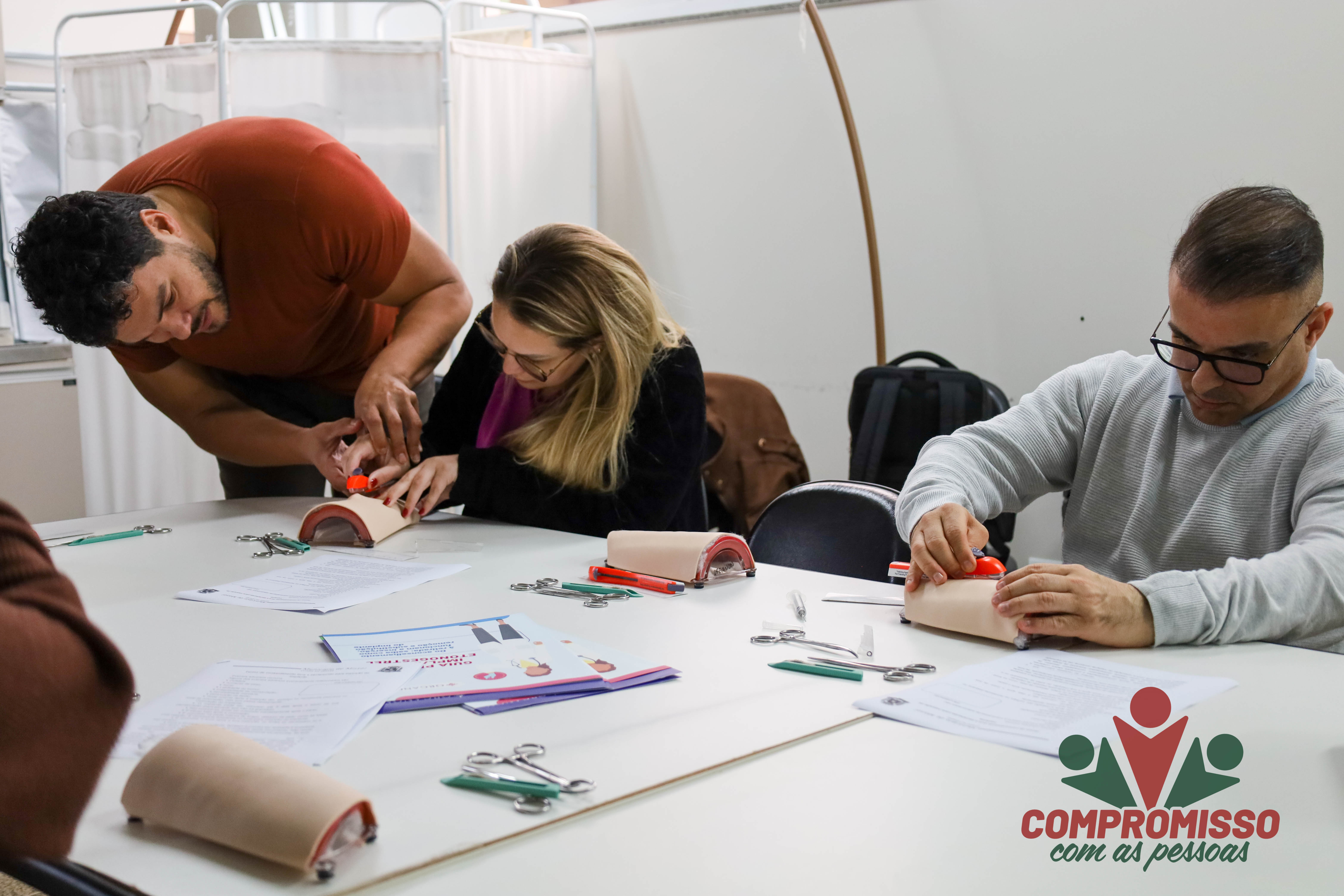 Médicos e enfermeiros de Missal passam por capacitação para Inserção do Implanon