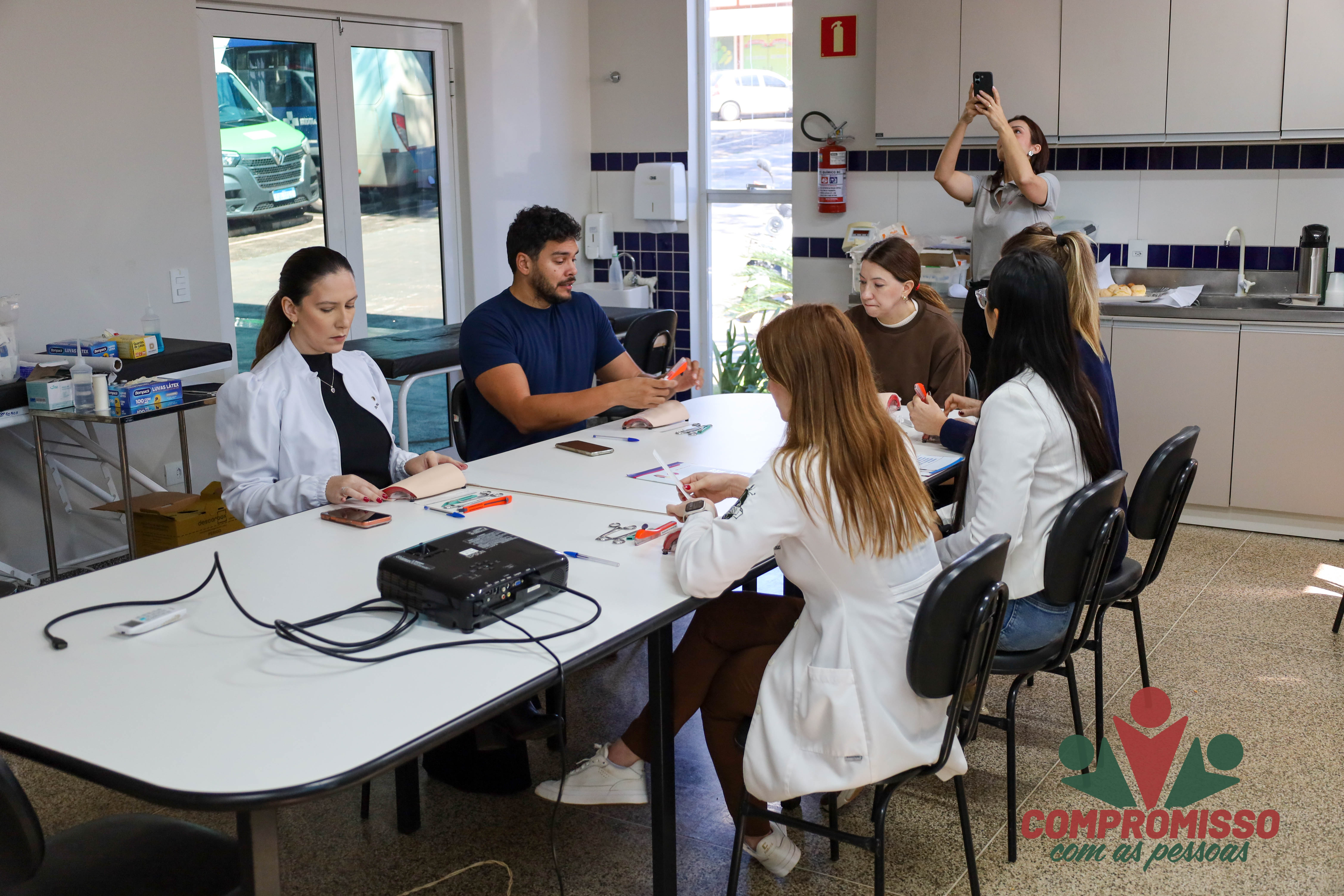 Médicos e enfermeiros de Missal passam por capacitação para Inserção do Implanon