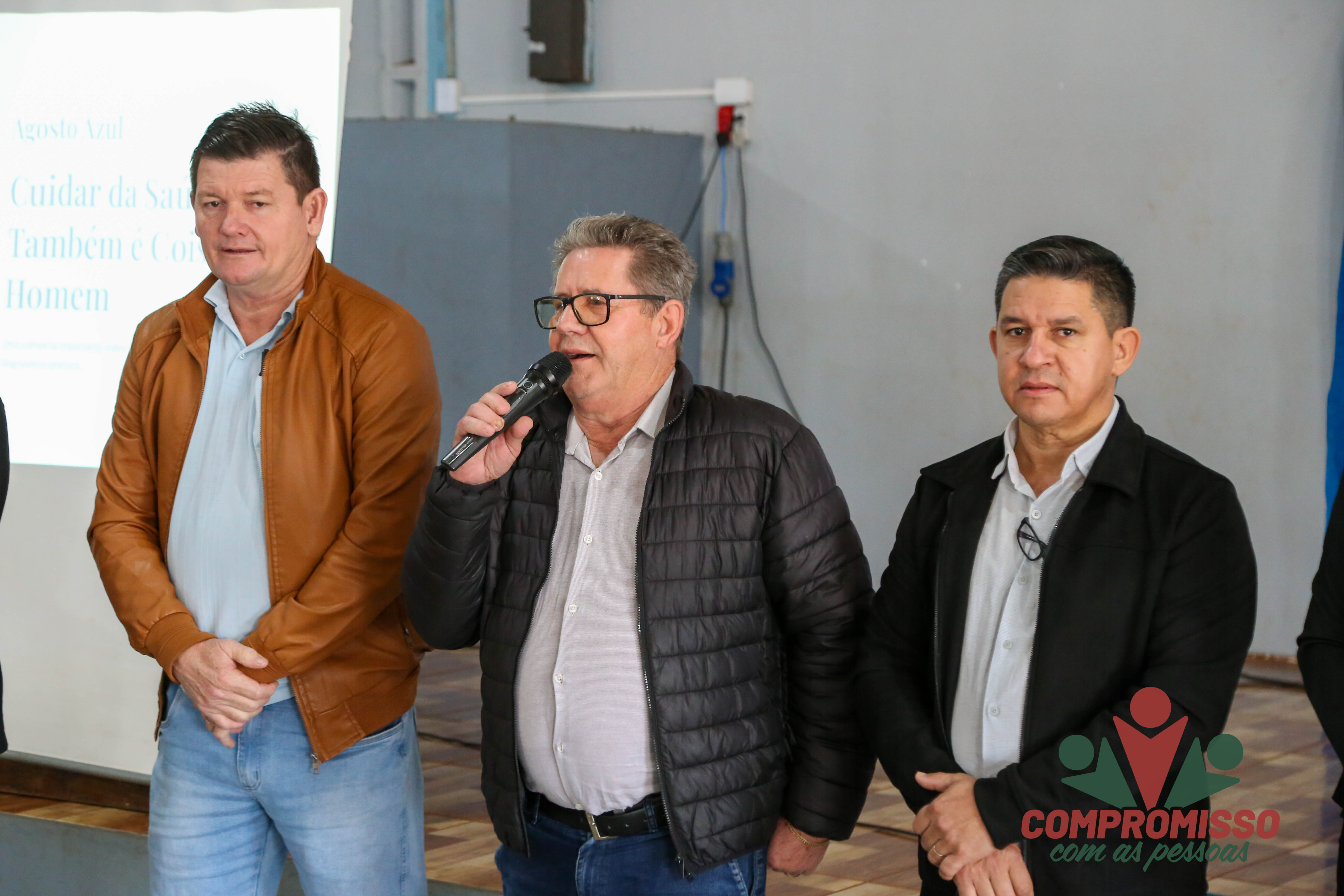 Clube do Bairro Renascer recebe ações do Agosto Azul